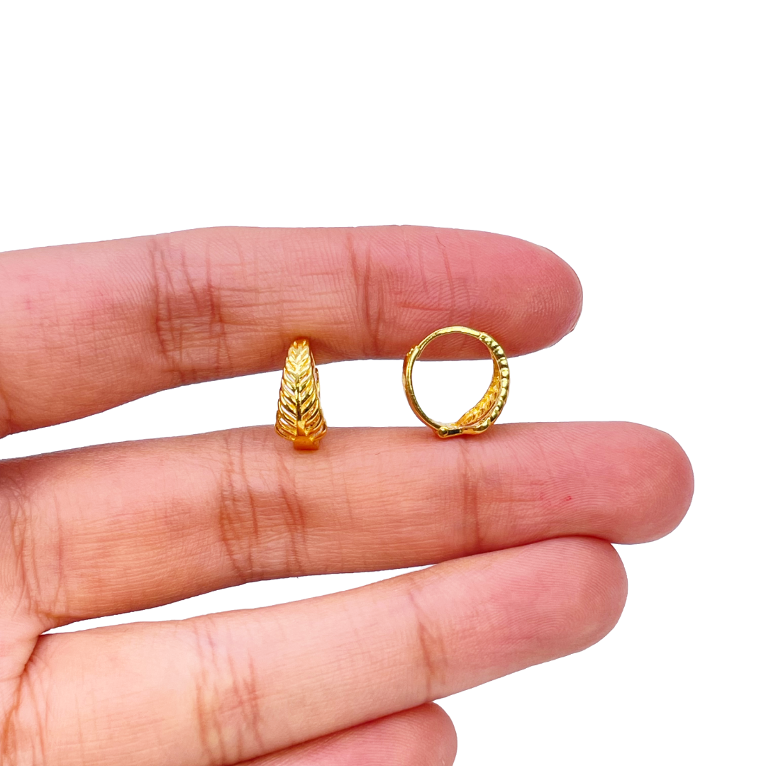 18ct Yellow Gold Pair Of High Polished Leaf Hoop Huggie Earrings 9.3mm Diameter