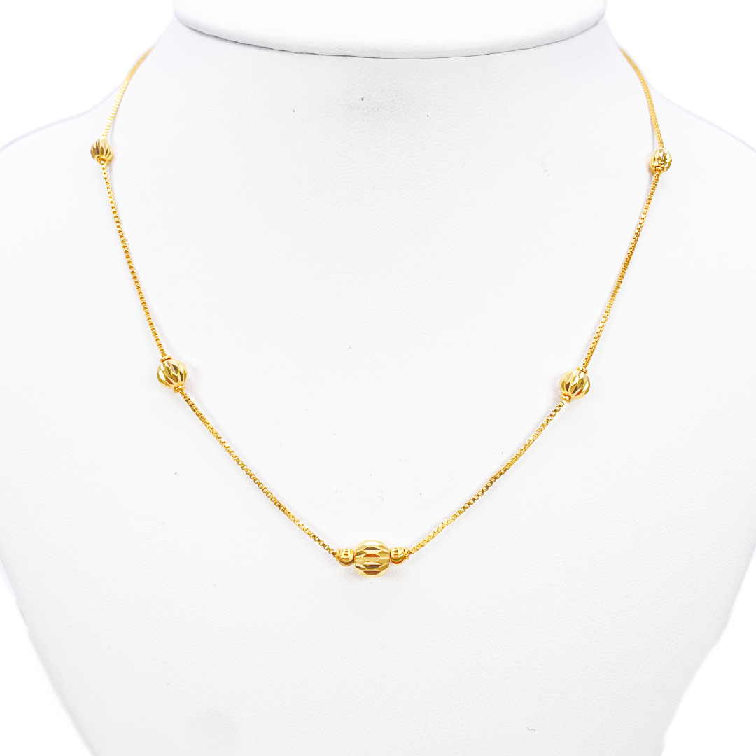22ct Yellow Gold Shiny Diamond Cut Five Gold Ball Beaded Necklace 19 Inches