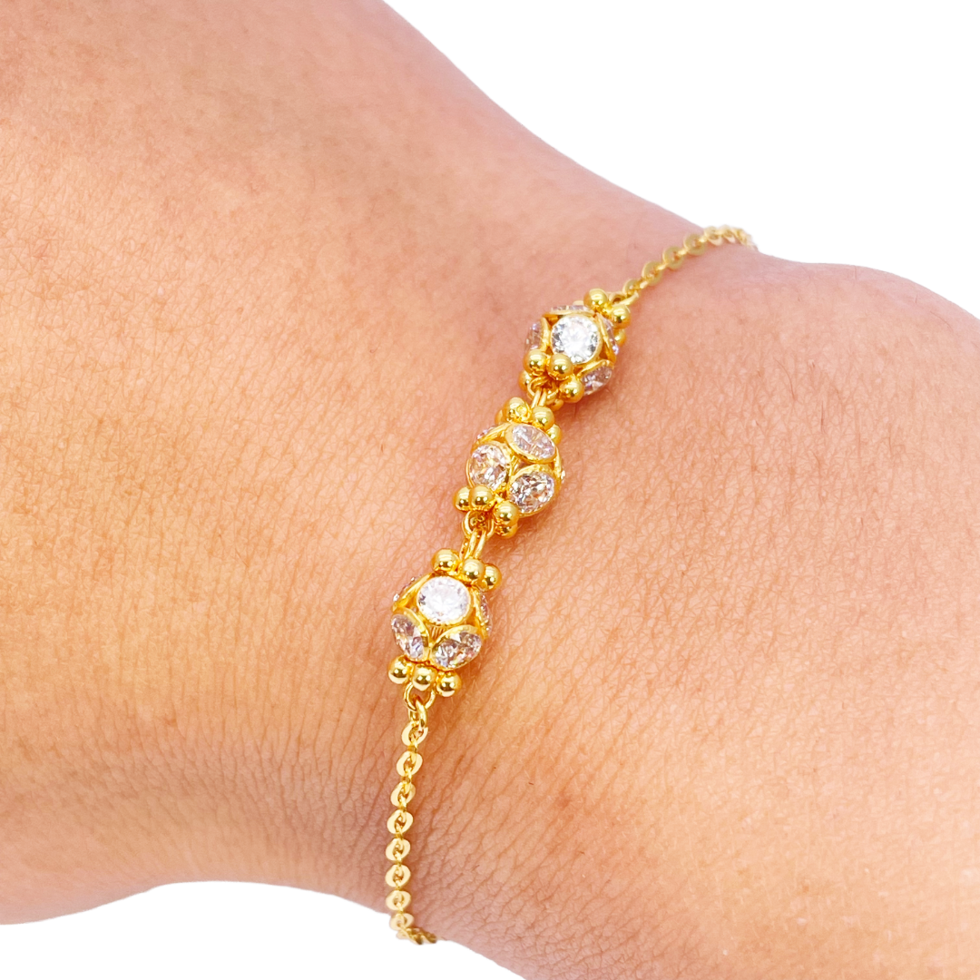 22ct Yellow Gold Sparkly Cubic Zirconia Glitter Ball Ladies Bracelet 7 inches