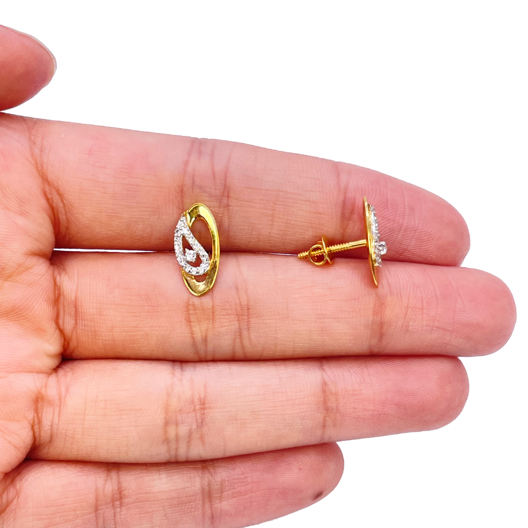 22ct Yellow Gold Floral Sparkly Leaf Pendant, Chain & Stud Earrings Set