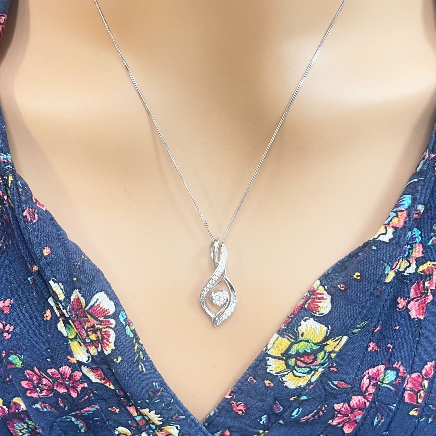 18ct White Gold Natural Diamond Twisted Pendant Chain & Earrings Set 0.55ct