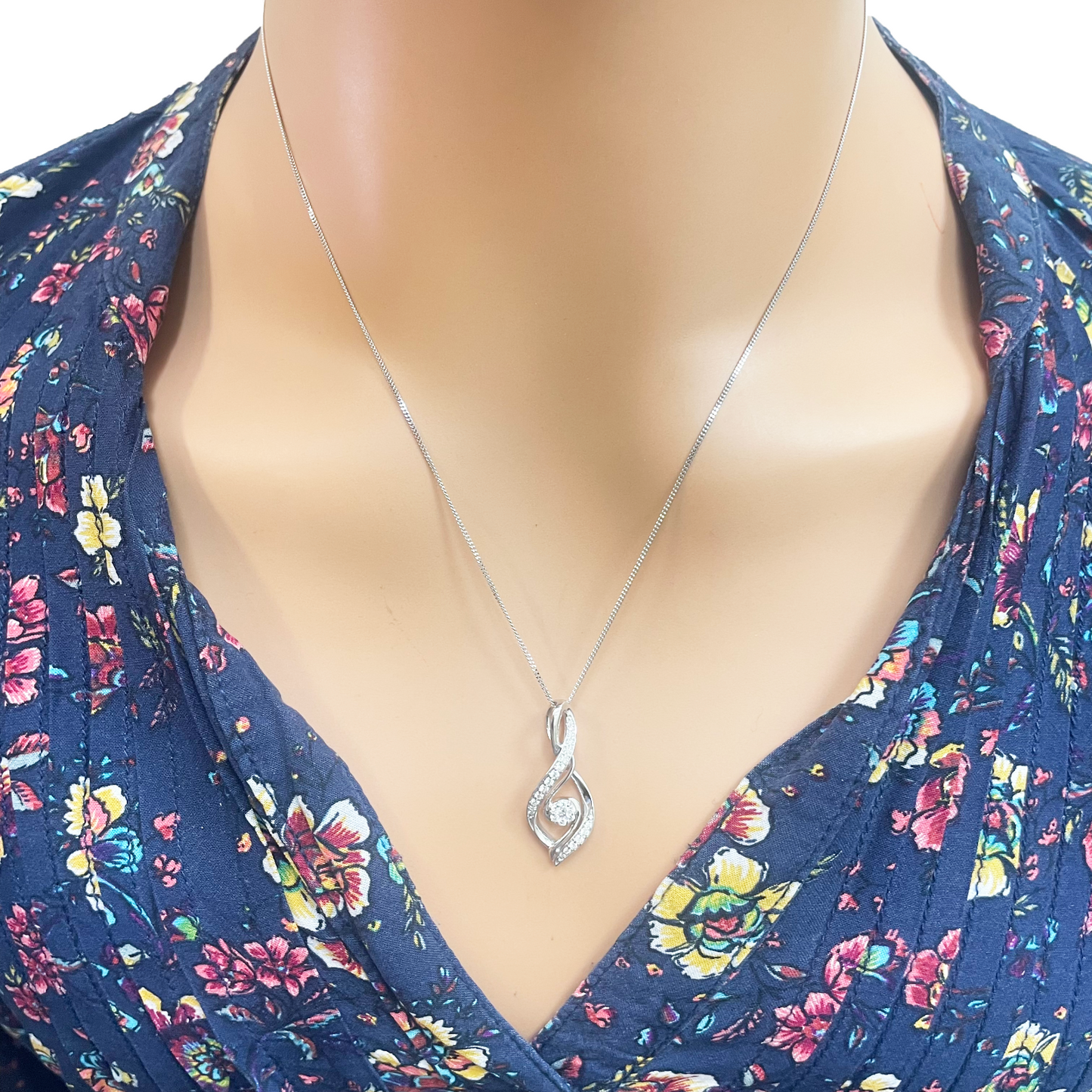 18ct White Gold Natural Diamond Twisted Pendant Chain & Earrings Set 0.55ct