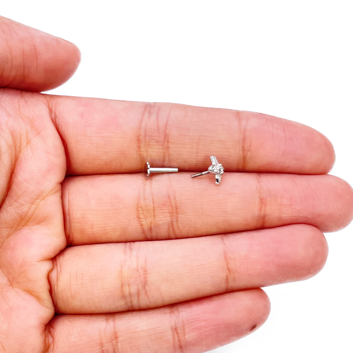 18ct Yellow, White or Rose Gold Natural Round Diamond Five Stone Flower Nose Stud 0.07ct