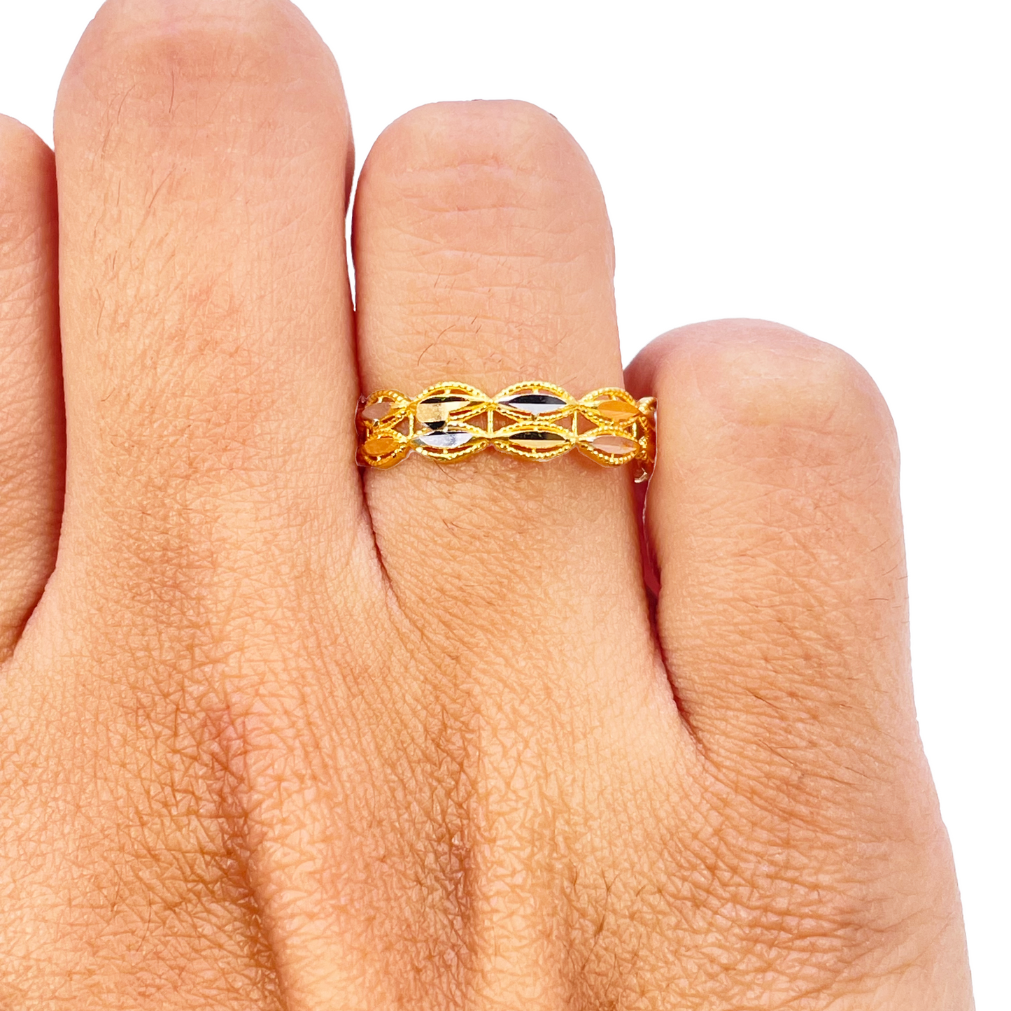22ct Yellow Gold Beautiful Two Tone High Polished Milgrain Leaf Design Ring