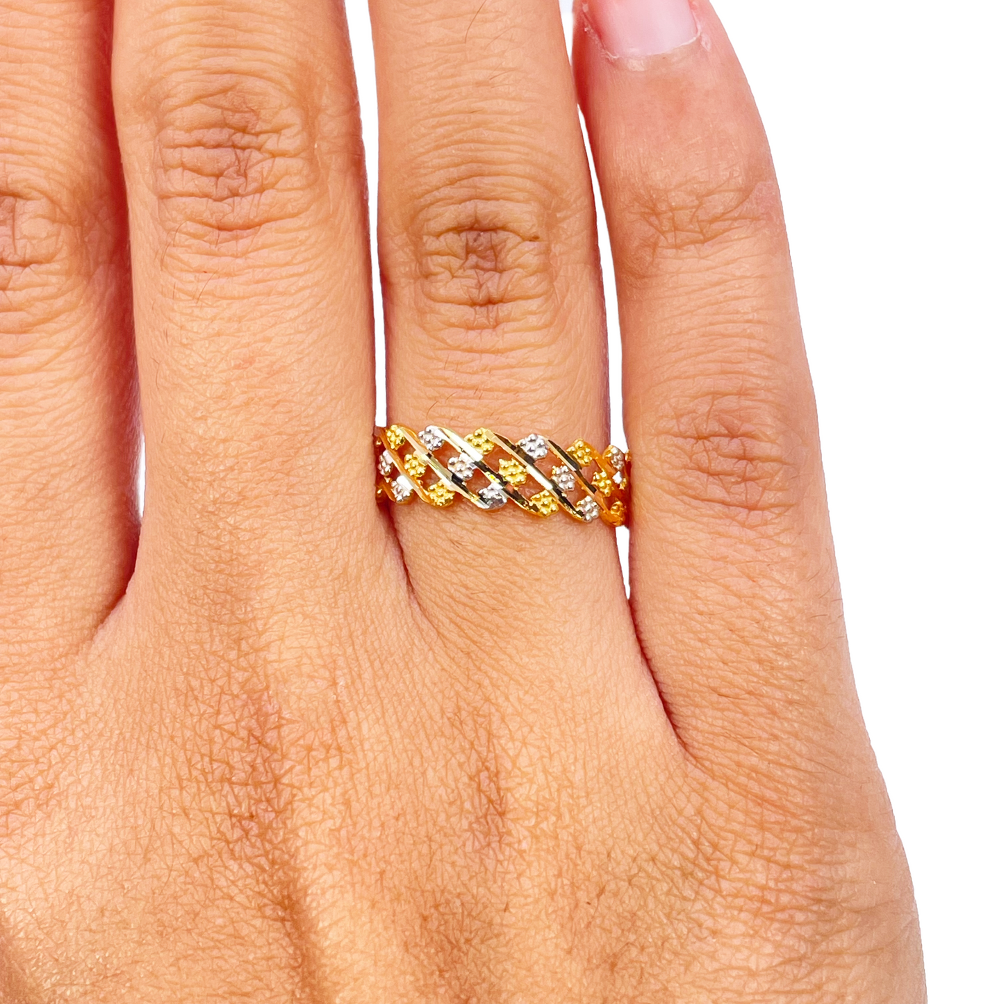 22ct Yellow Gold Beautiful Two Tone High Polished Floral Design Ring