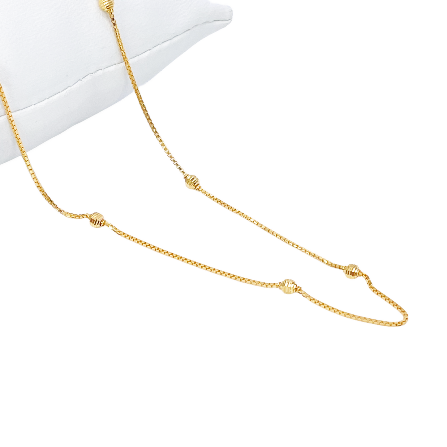 22ct Yellow Gold Shiny Diamond Cut Ball Eight Beaded Necklace Chain 18.5 Inches