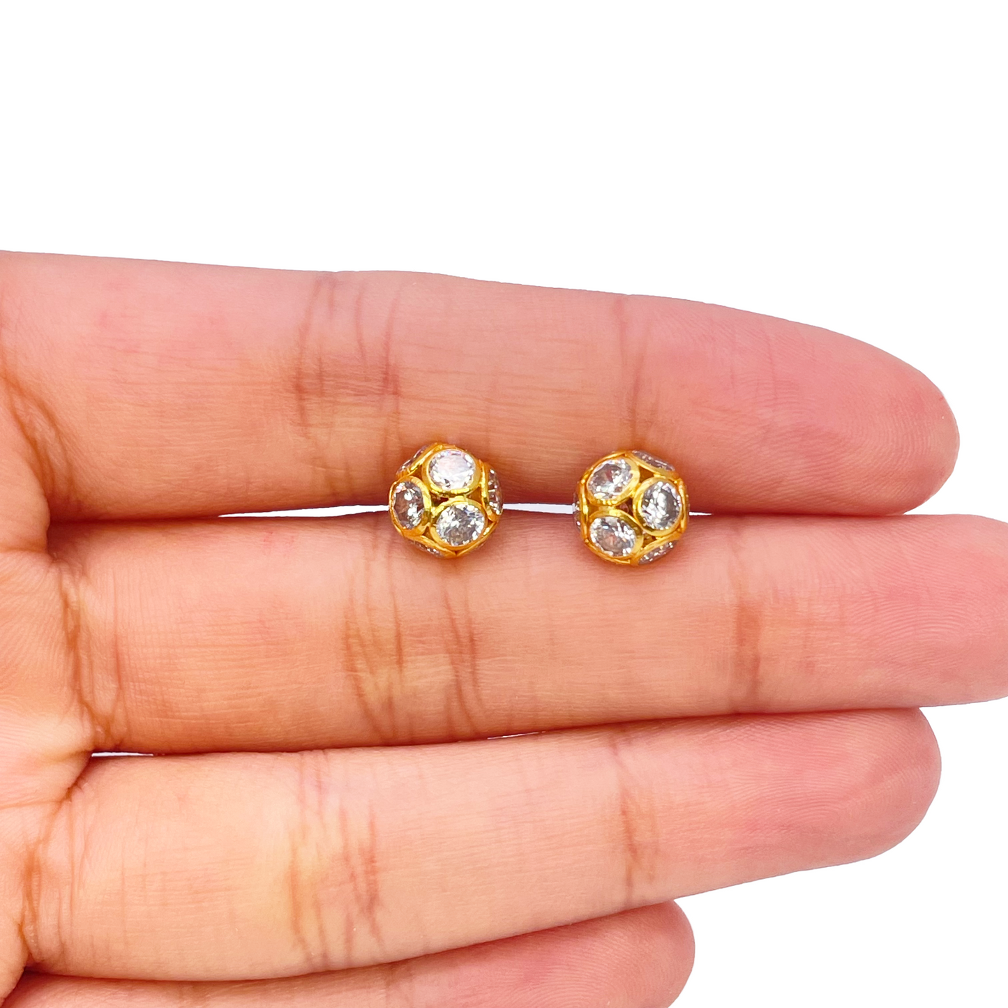 22ct Yellow Gold Fancy Ladies Sparkly Ball 16 Inch Necklace & Stud Earrings Set