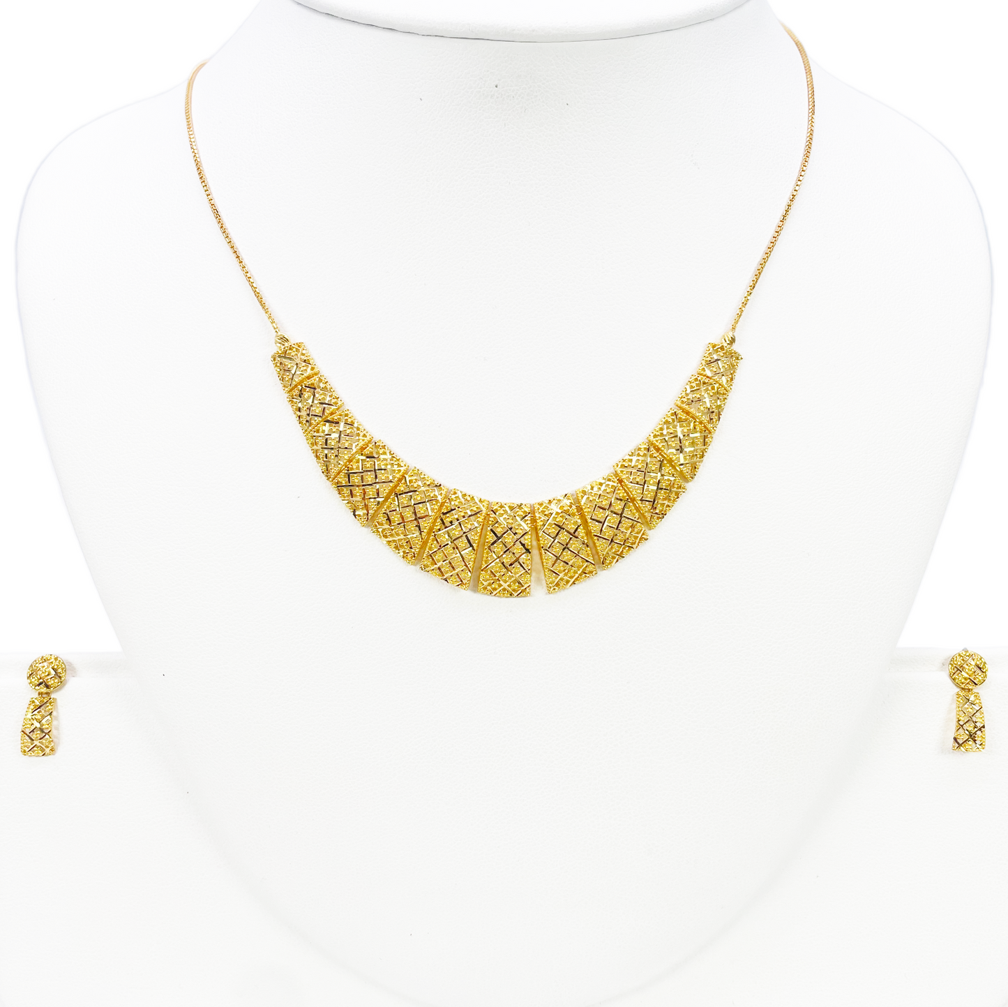 22ct Yellow Gold Diamond Cut Mesh Sparkly Necklace & Matching Drop Earrings