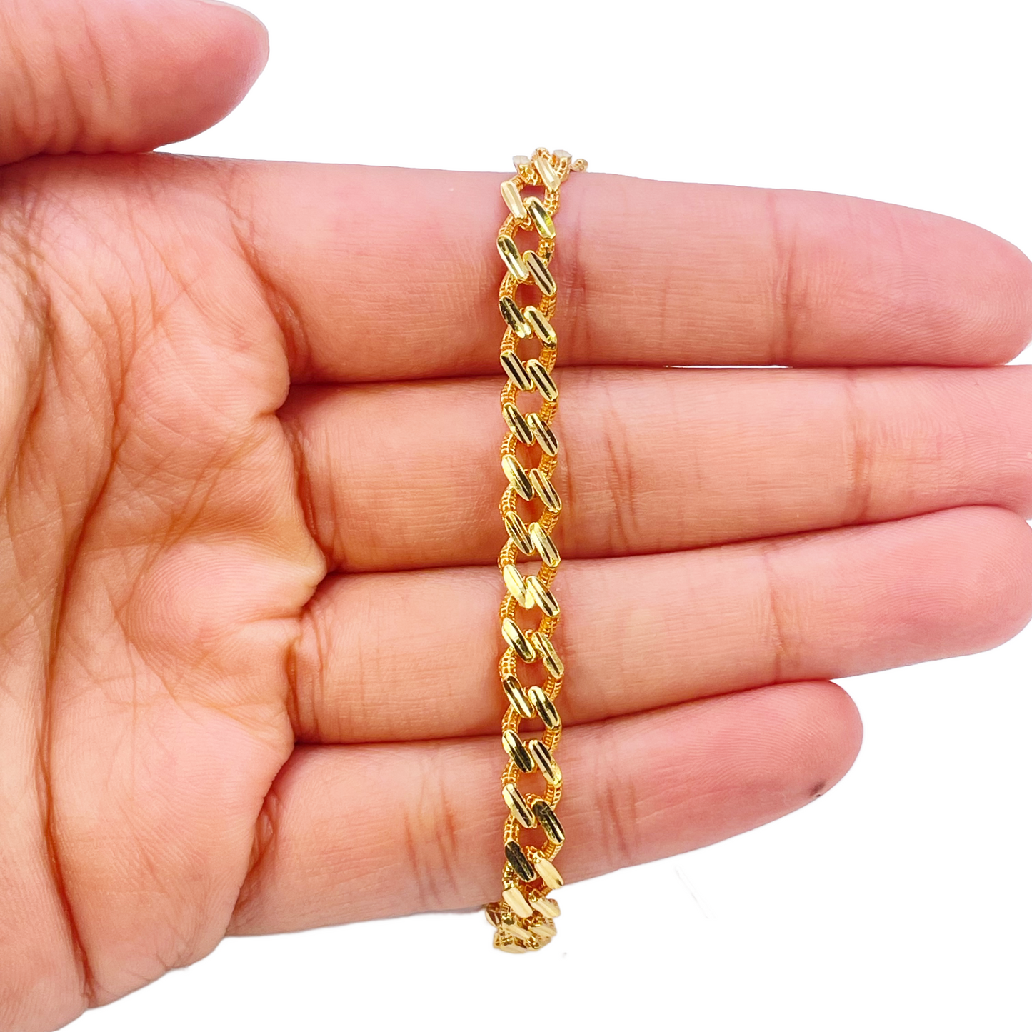 22ct Yellow Gold Diamond Cut Curb Link High Polished Plain Bracelet 8 inches