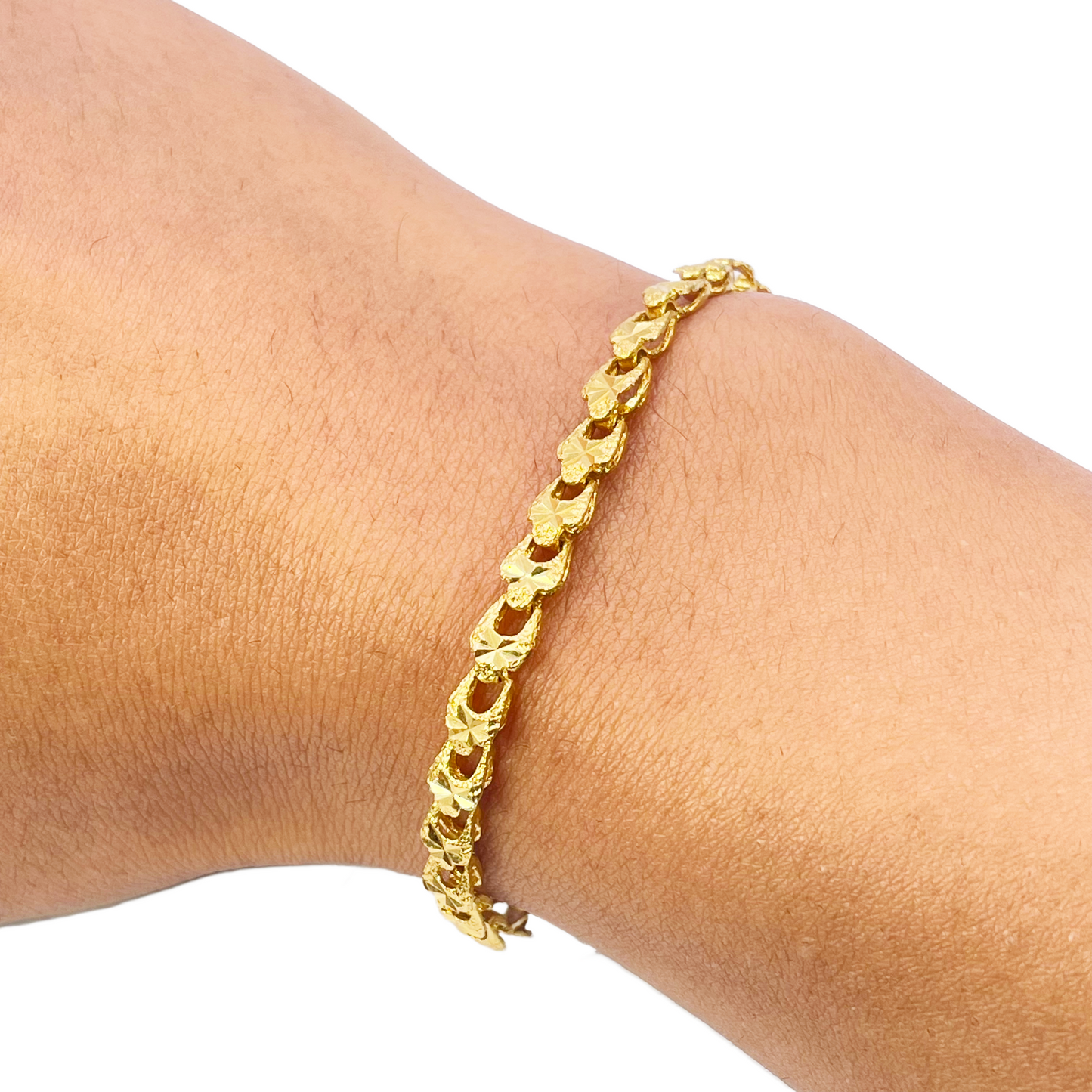 22ct Yellow Gold Diamond Cut Textured Link Bracelet & Heart Charm