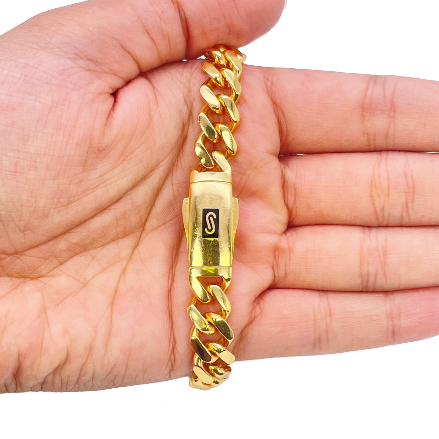 22ct Gold Cuban Bracelet Curb Link Lightweight 8 Inches 9.5 mm Wide