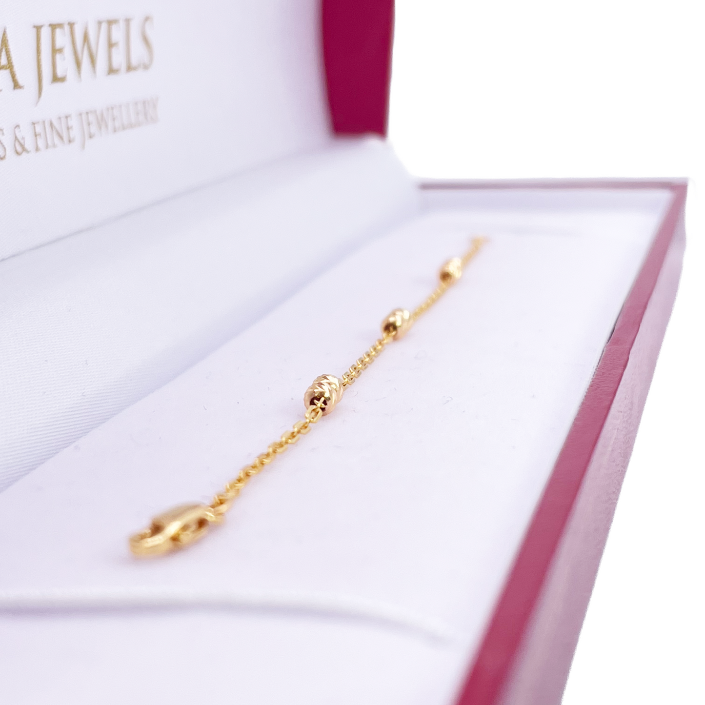 22ct Gold Baby Bracelet Six Diamond Cut Beads & Cable link Chain 5 Inches