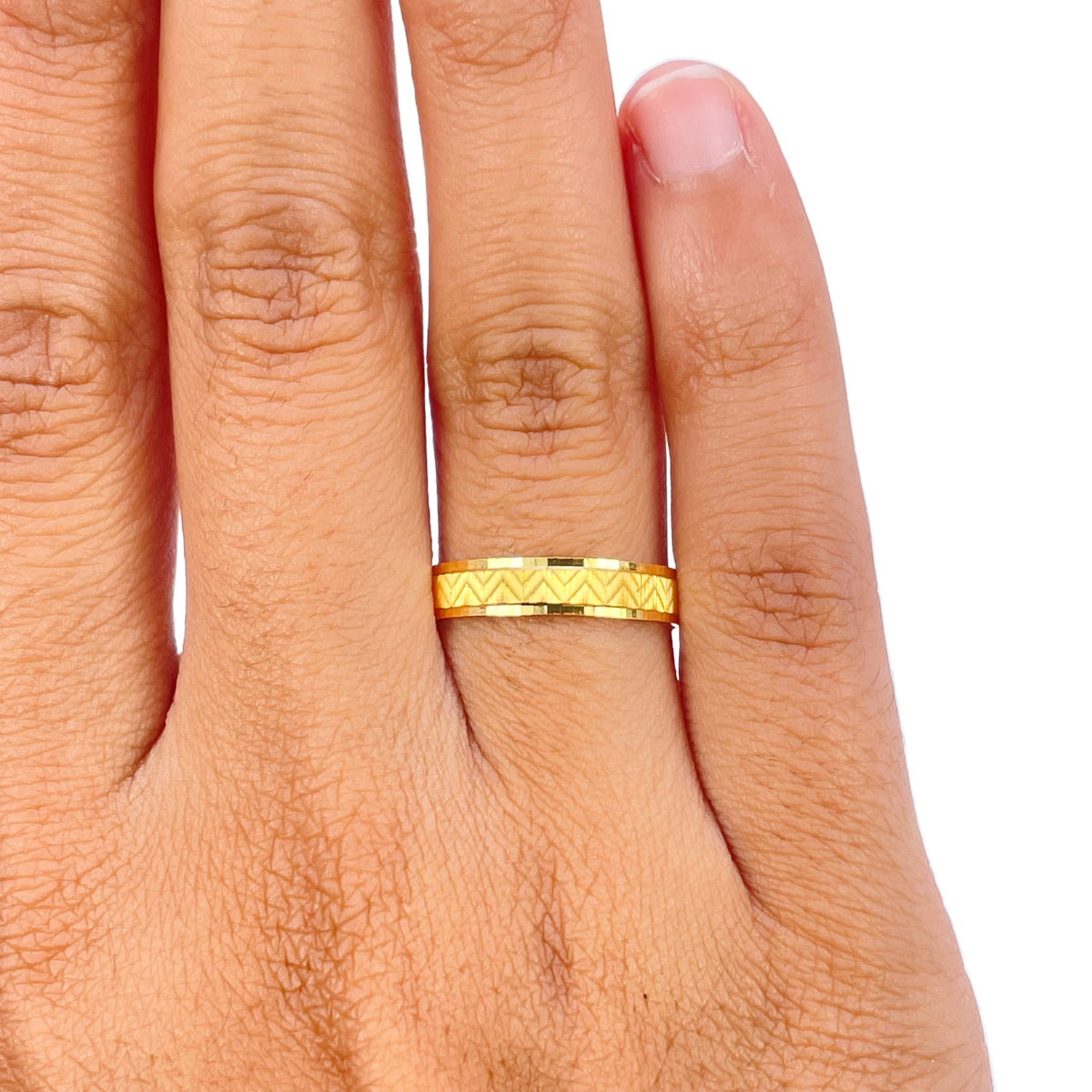 22ct Yellow Gold Diamond Cut Zigzag Stackable Band Ring Faceted Bevelled Edge