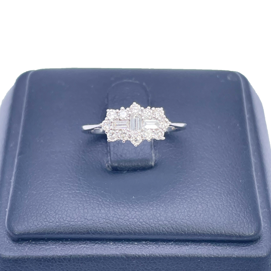 18ct White Gold Natural Diamond Round & Baguette Cluster Ring 1.00 carat GVS