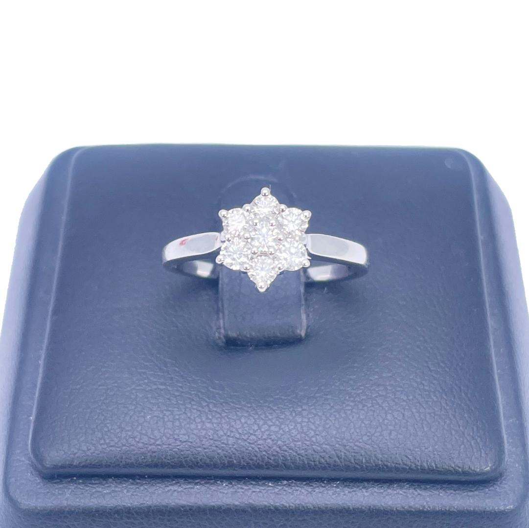 18ct White Gold Diamond Daisy Flower Cluster Ring 0.50ct