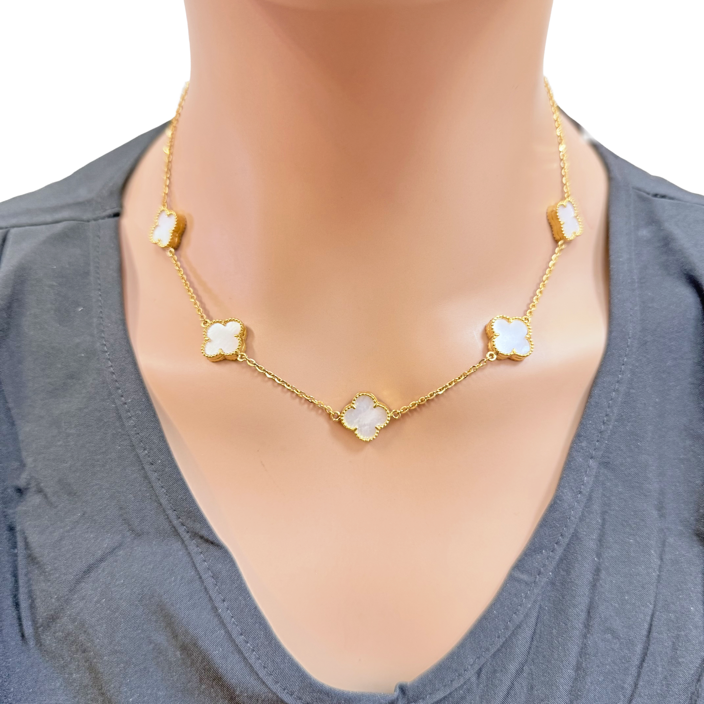 22ct Yellow Gold Mother Of Pearl Clover Necklace 18 Inches
