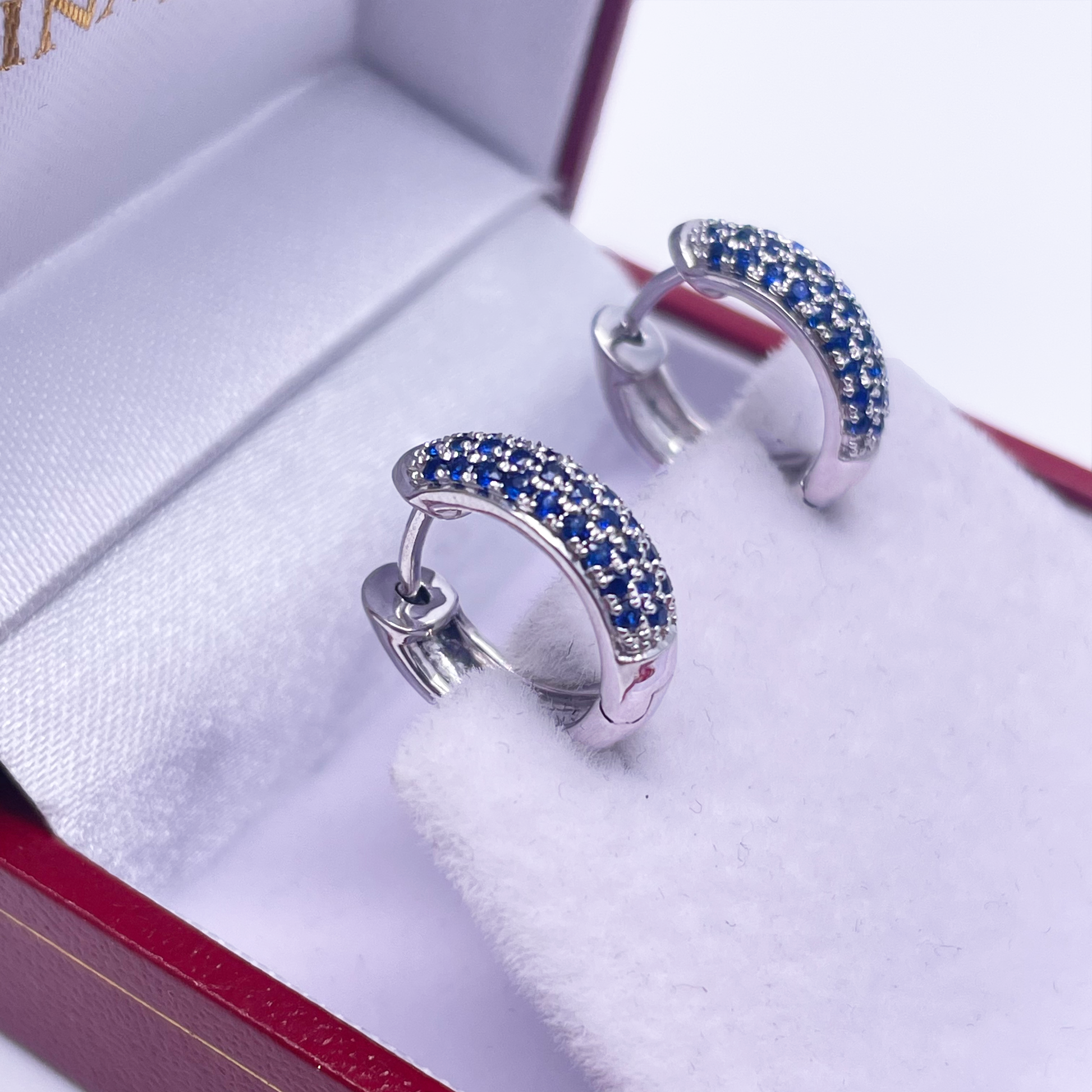 14 Carat White Gold Blue Sapphire Pair of Hoop Earrings 0.33 carats 4mm wide