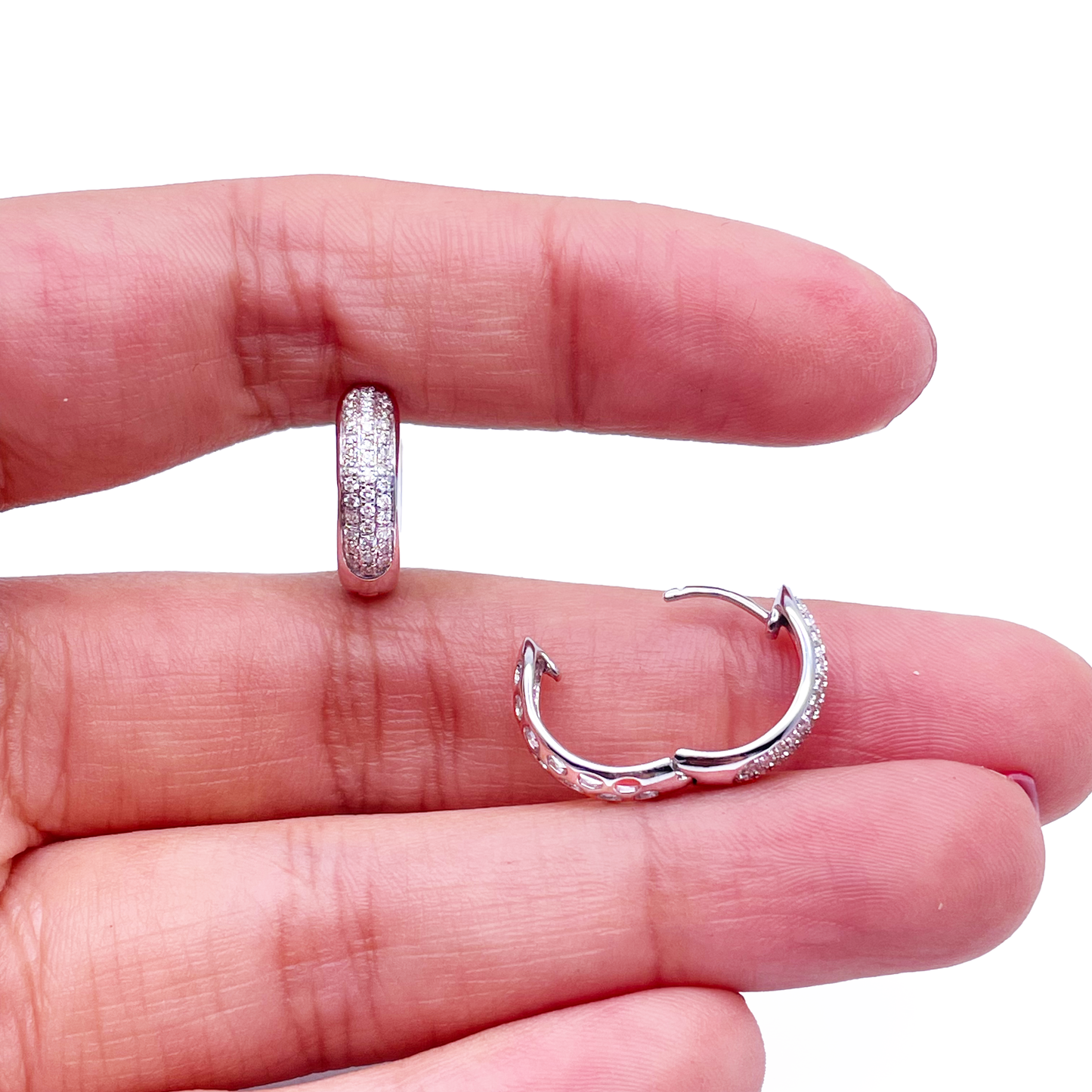 18ct White Gold 3 Row Diamond Pair Of Hoop Huggies Earrings 0.29ct