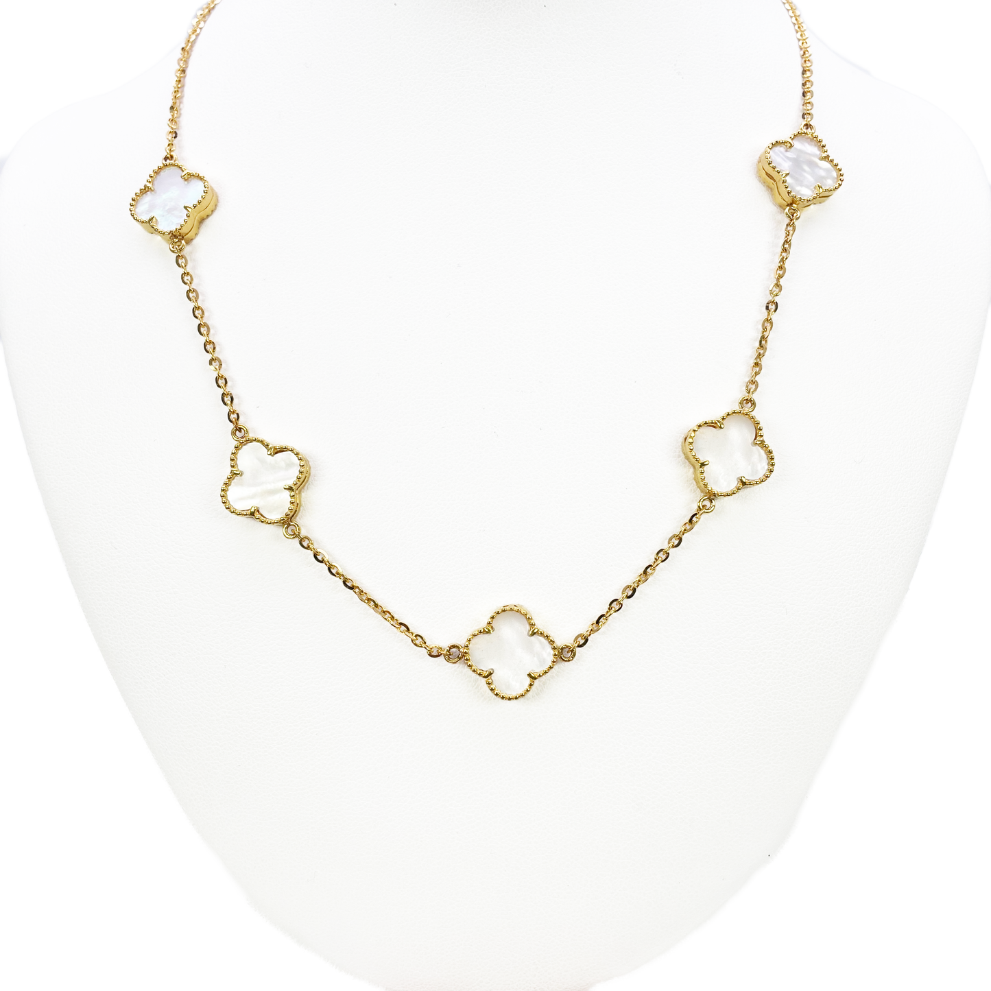 22ct Yellow Gold Mother Of Pearl Clover Necklace 18 Inches