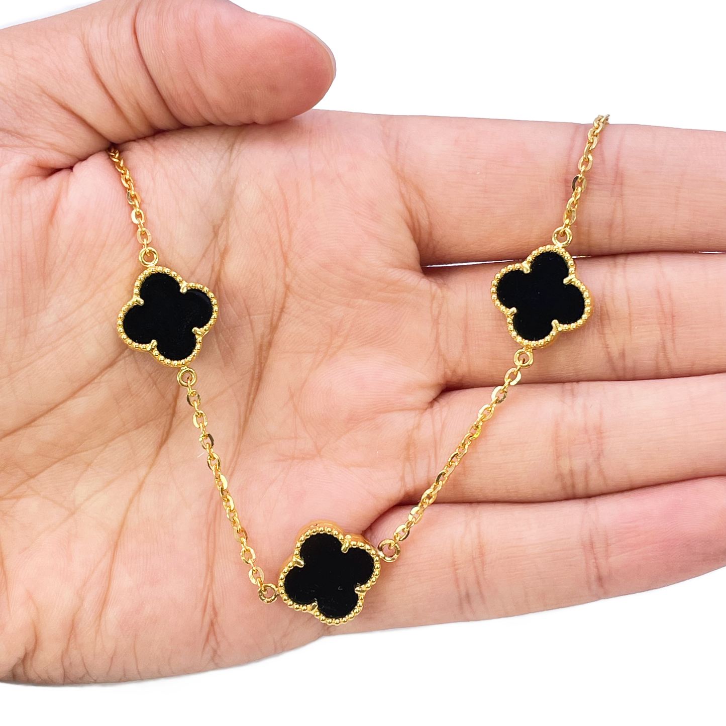 22ct Yellow Gold Black Onyx Clover Necklace 18 Inches