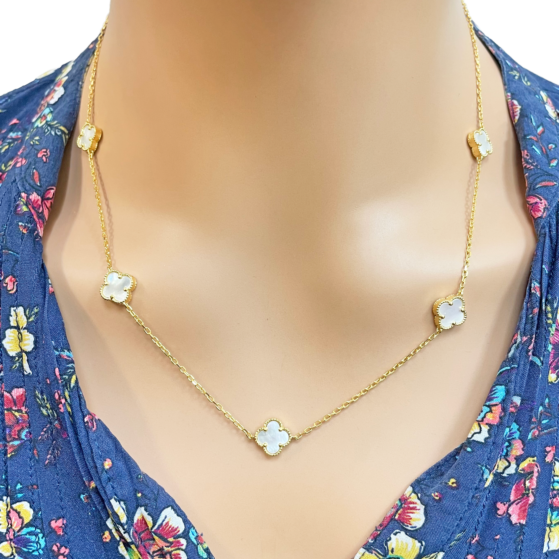 22ct Yellow Gold Mother Of Pearl Clover Necklace 19.5"inches Width 9.4mm  Diamond Bracelets