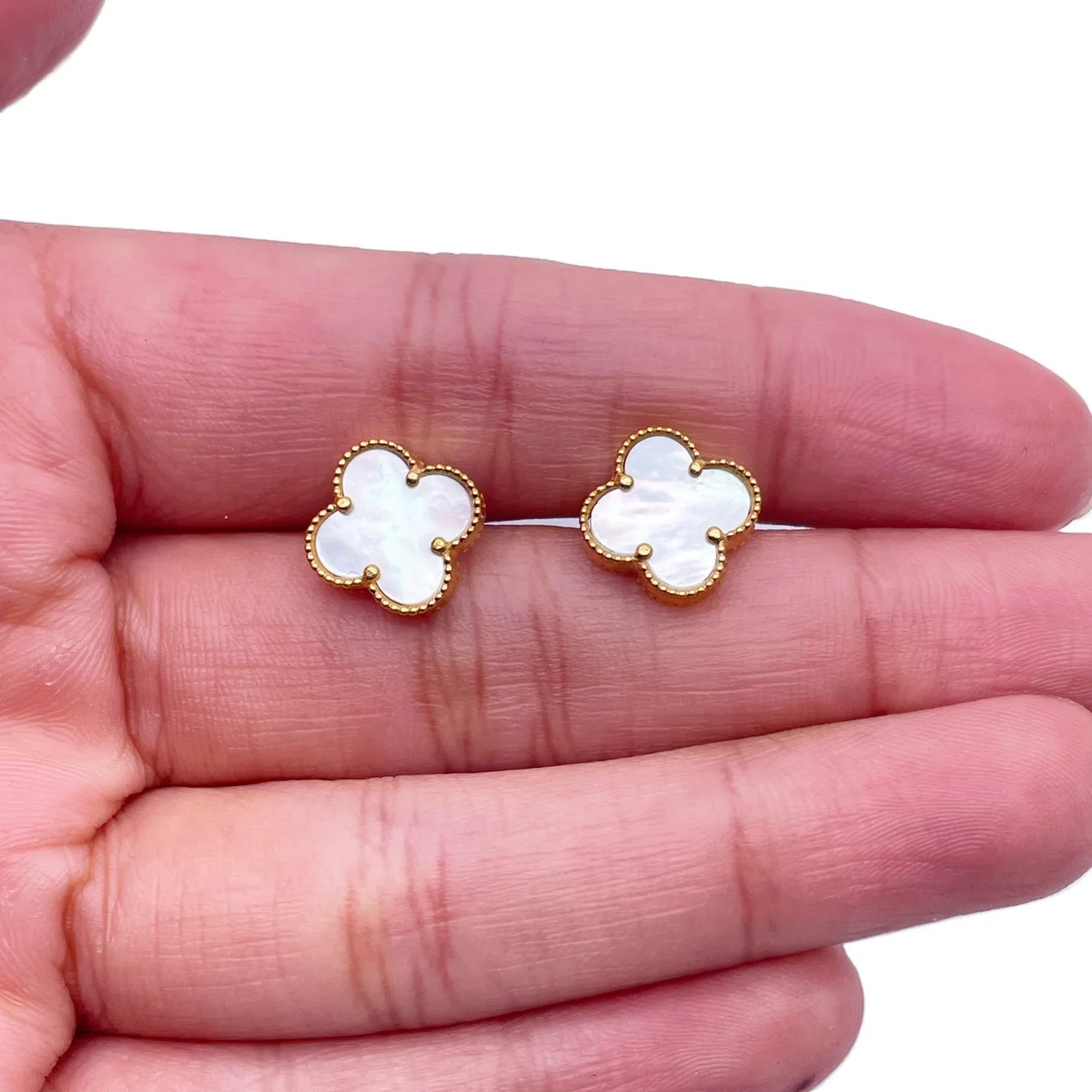 22ct Yellow Gold Mother Of Pearl Clover Stud Earrings