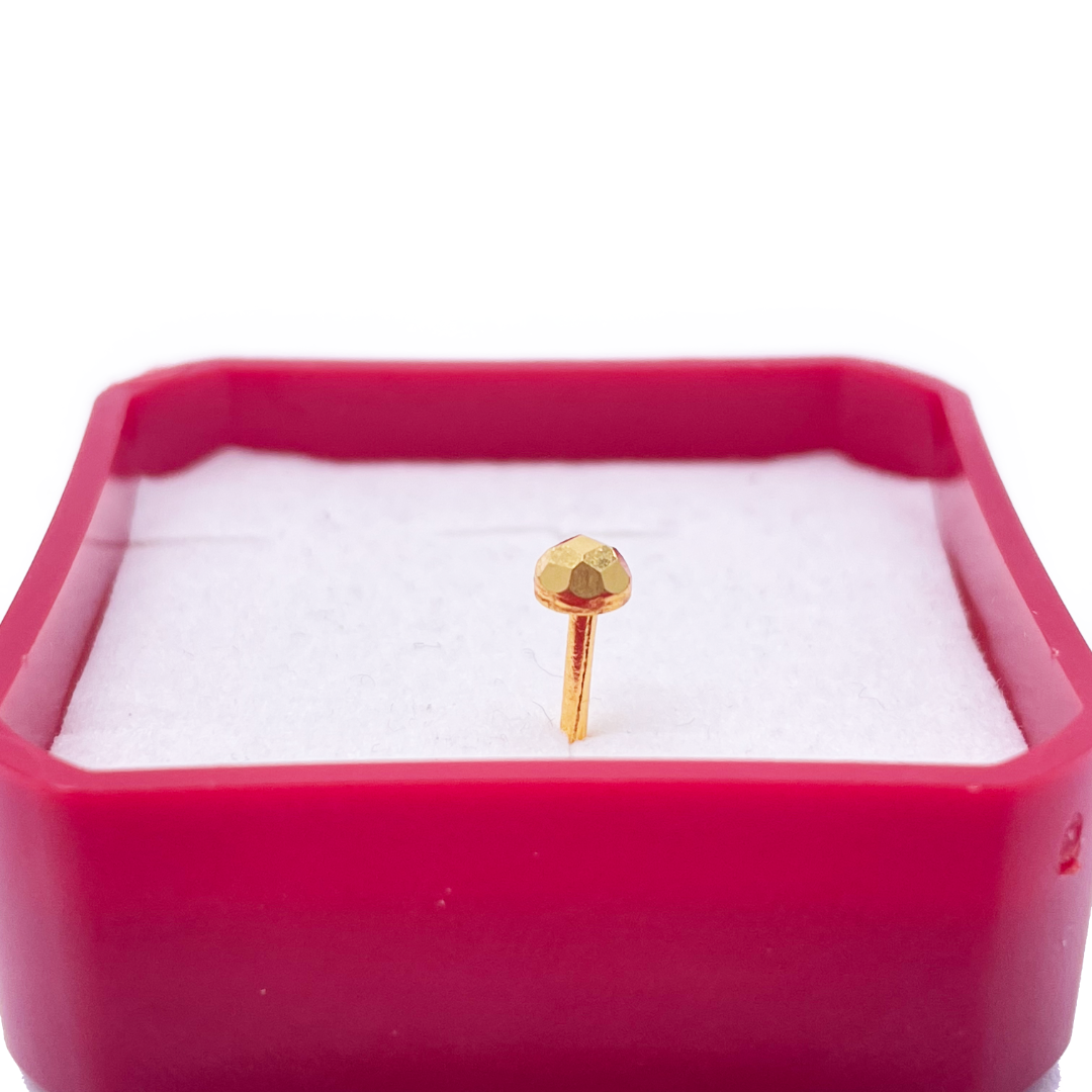 22ct Yellow Gold Plain Gold Diamond Cut Design Single Nose Stud 3.7mm Nose Stud
