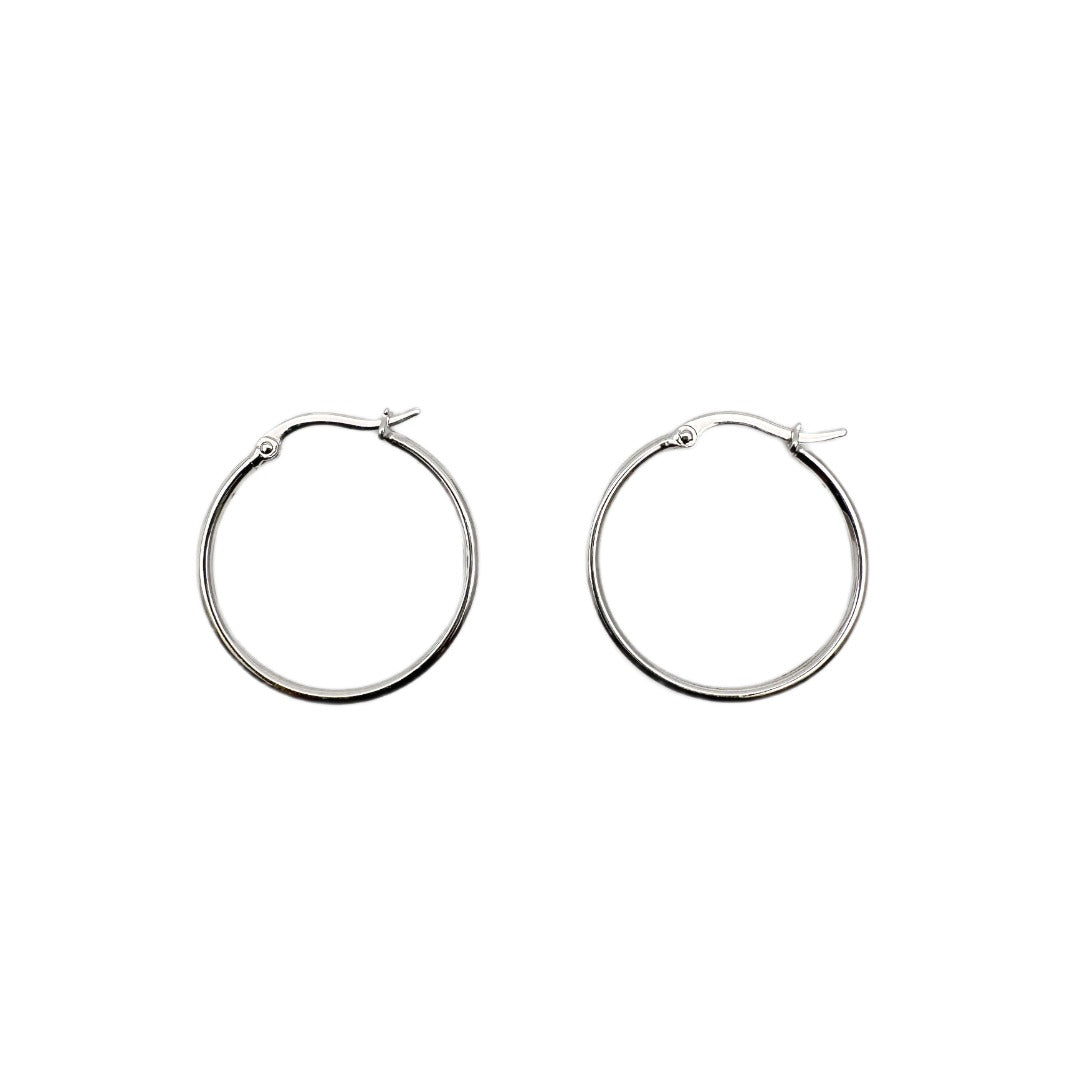 18ct White Gold Simple Round Hoop Earrings 2cm diameter 2.1gm