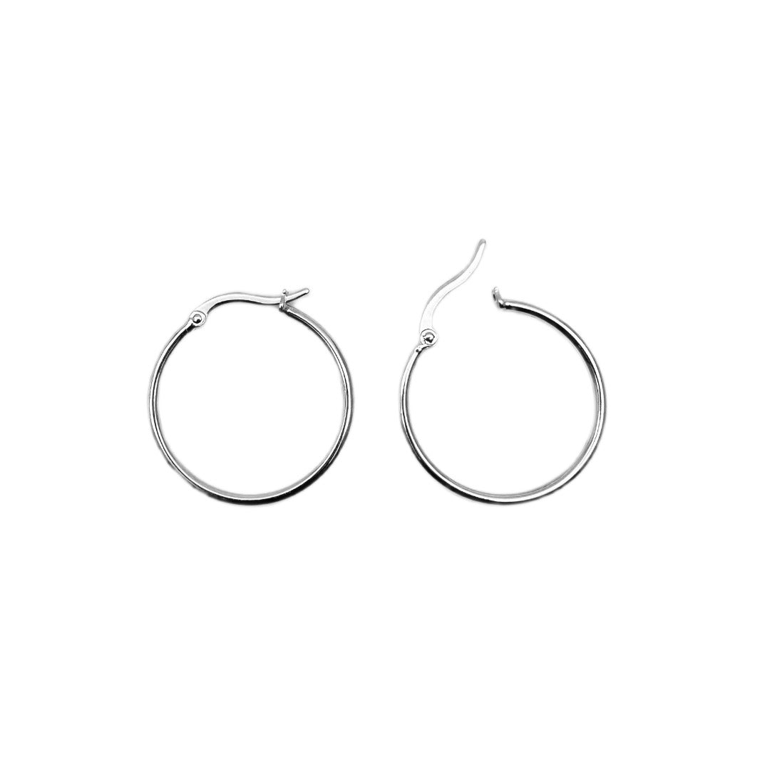 18ct White Gold Simple Round Hoop Earrings 2cm diameter 2.1gm