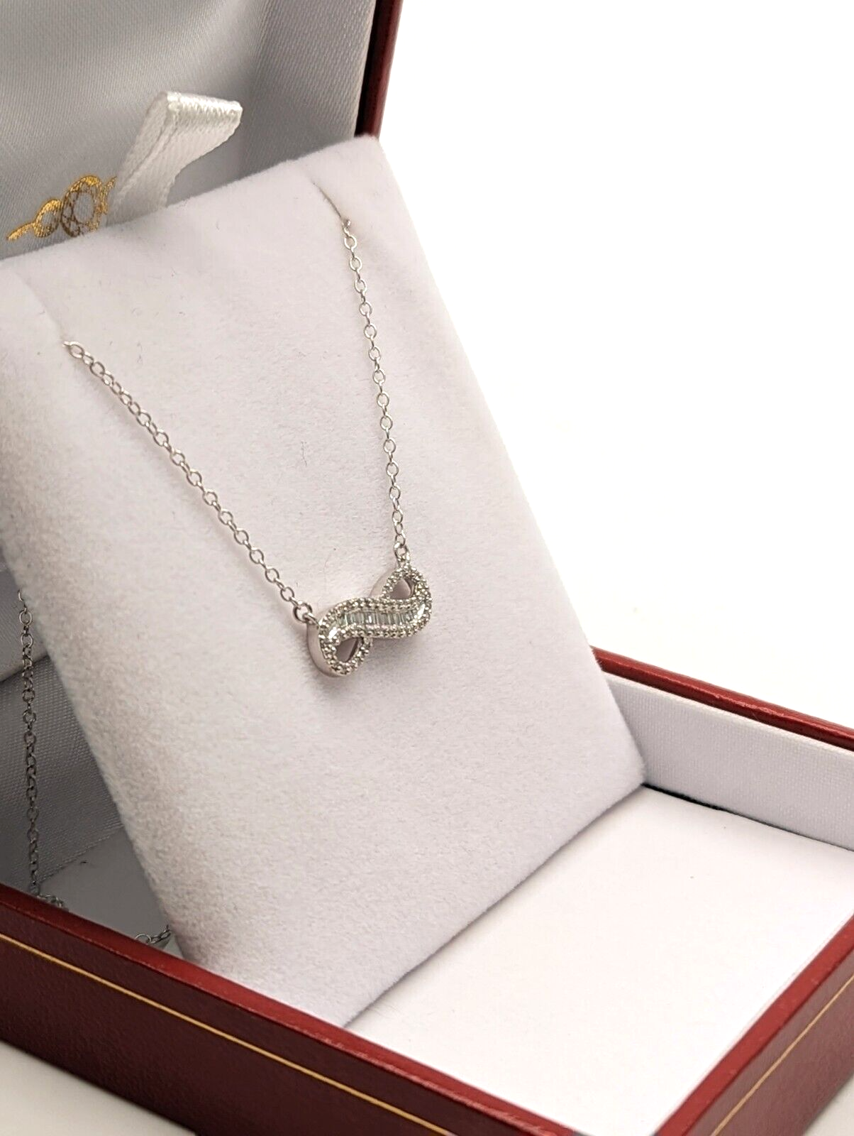 9ct White Gold & Natural Diamonds & Baguette Infinity Pendant Necklace 0.20cts