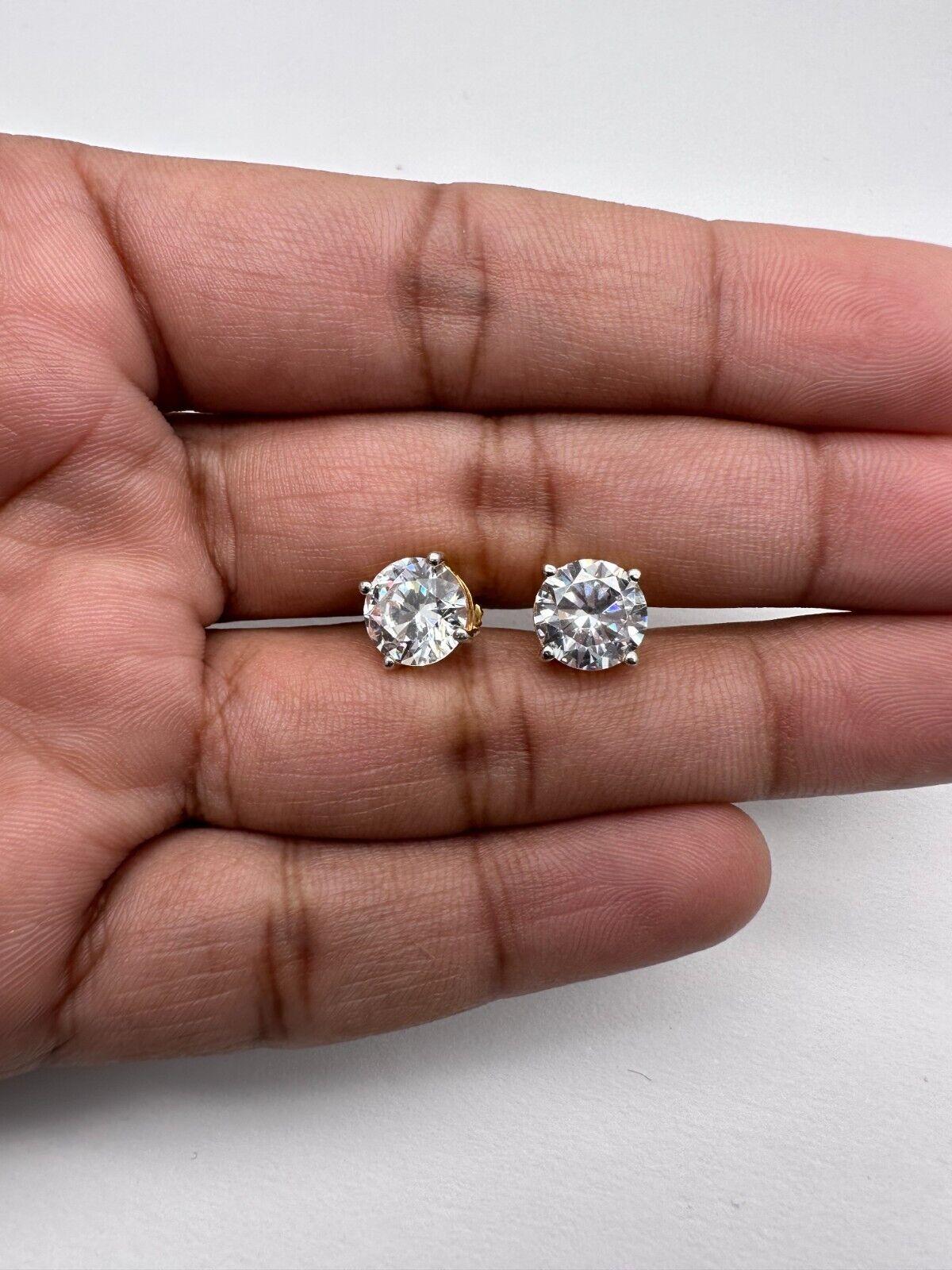 22ct Yellow Gold Round Style Cubic Zirconia Men's Stud Earrings, 3.81gm