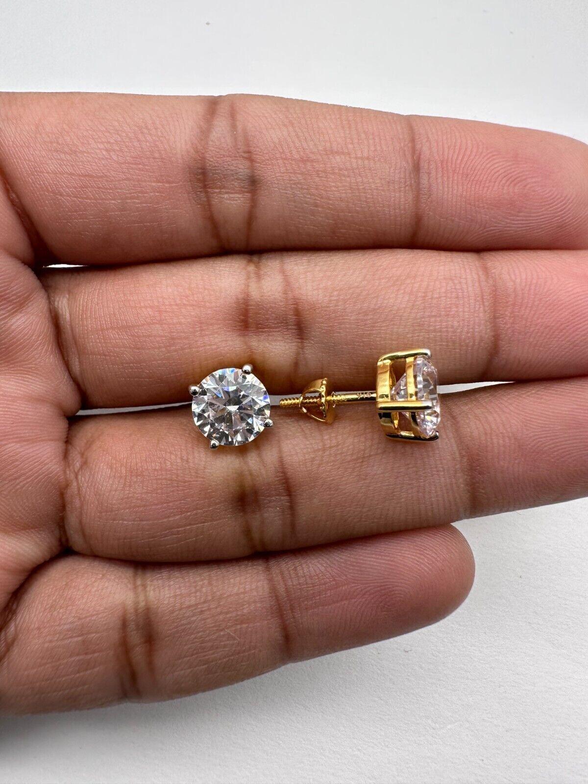 22ct Yellow Gold Round Style Cubic Zirconia Men's Stud Earrings, 3.81gm