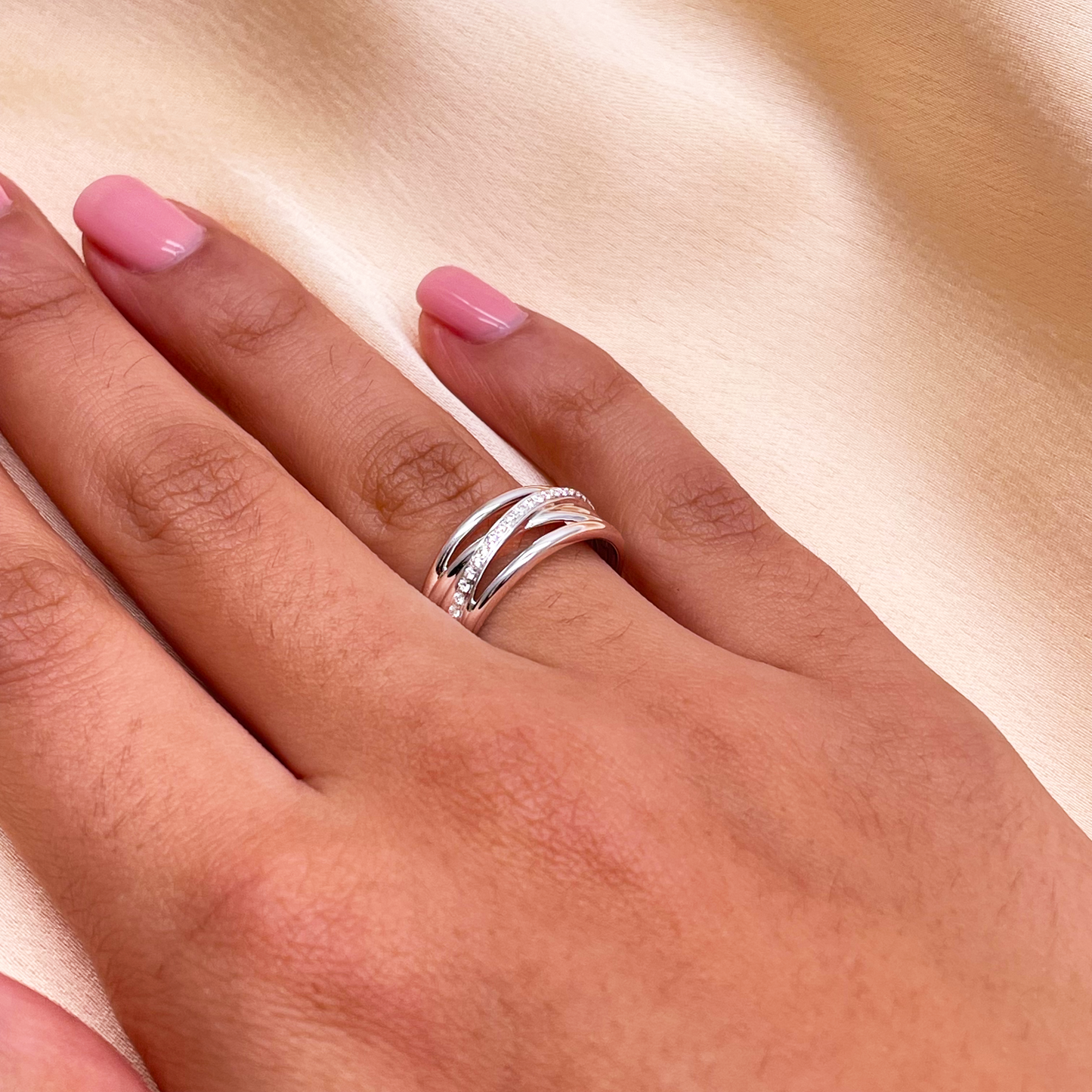 18ct White Gold Diamond Polished Crossover Half Eternity Ring 0.12ct