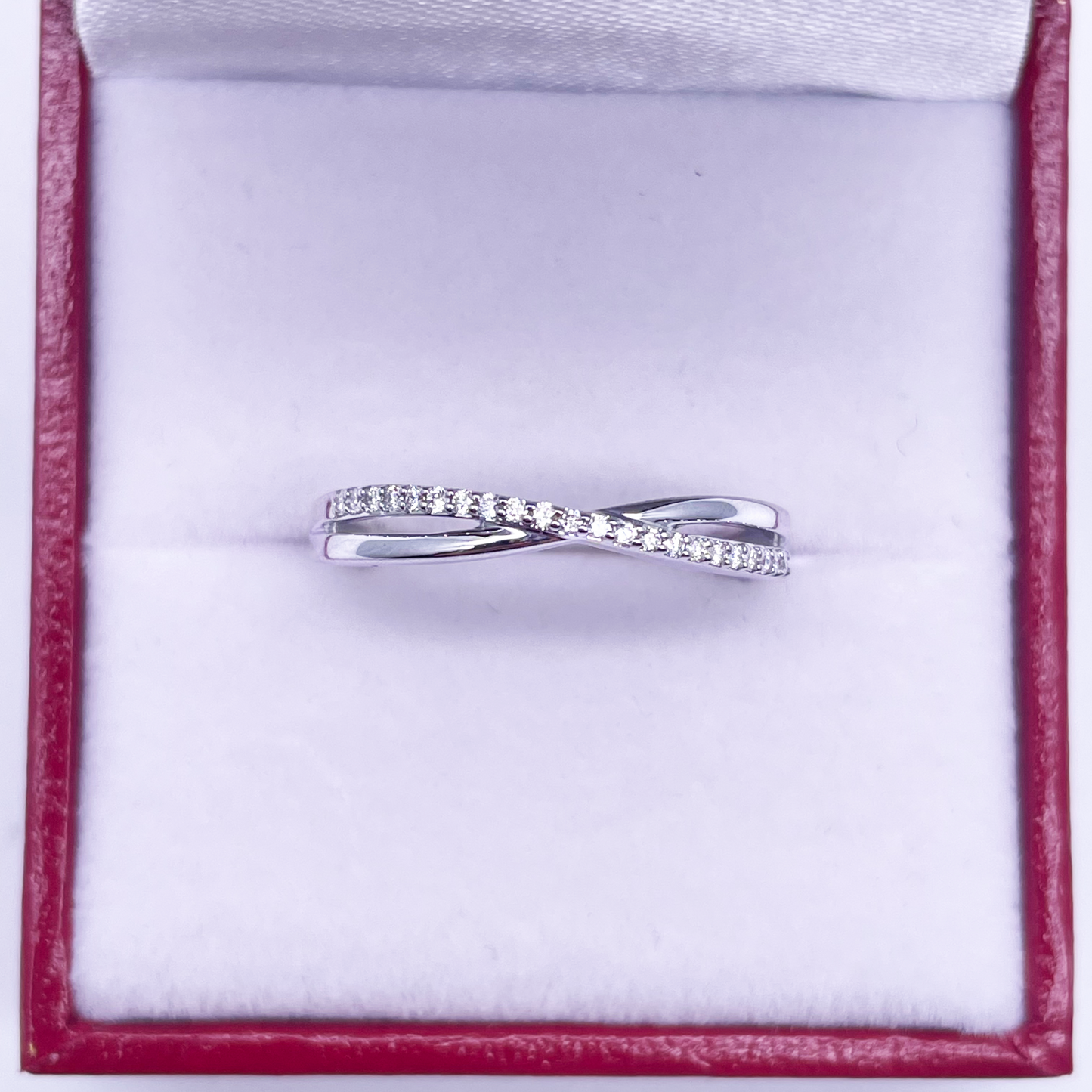 18ct White Gold Diamond Polished Double Crossover Half Eternity Ring 0.09ct