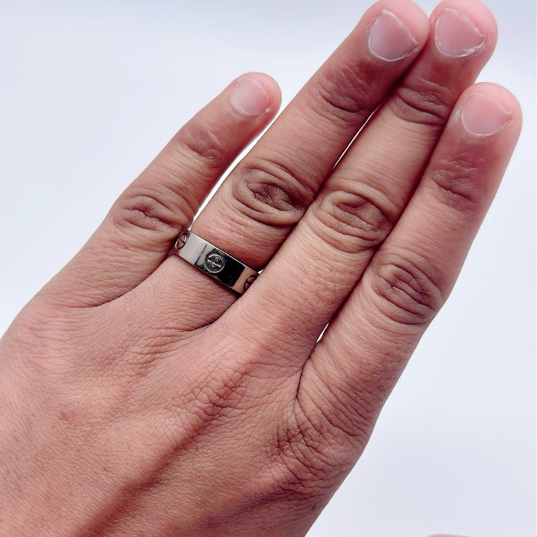 Cartier ''Love'' Ring 18K White Gold Wide Ring 5.5mm Excellent Condition