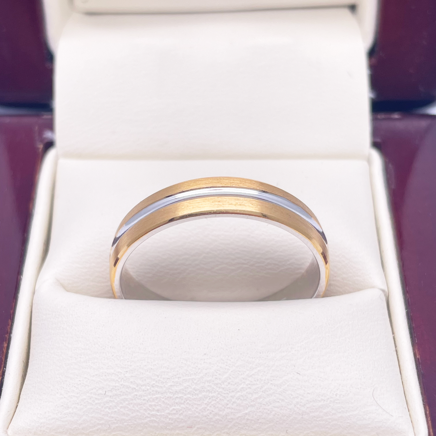 18ct Yellow/White Gold Bicolour Mens Wedding 5mm Band Middle Groove Bevelled