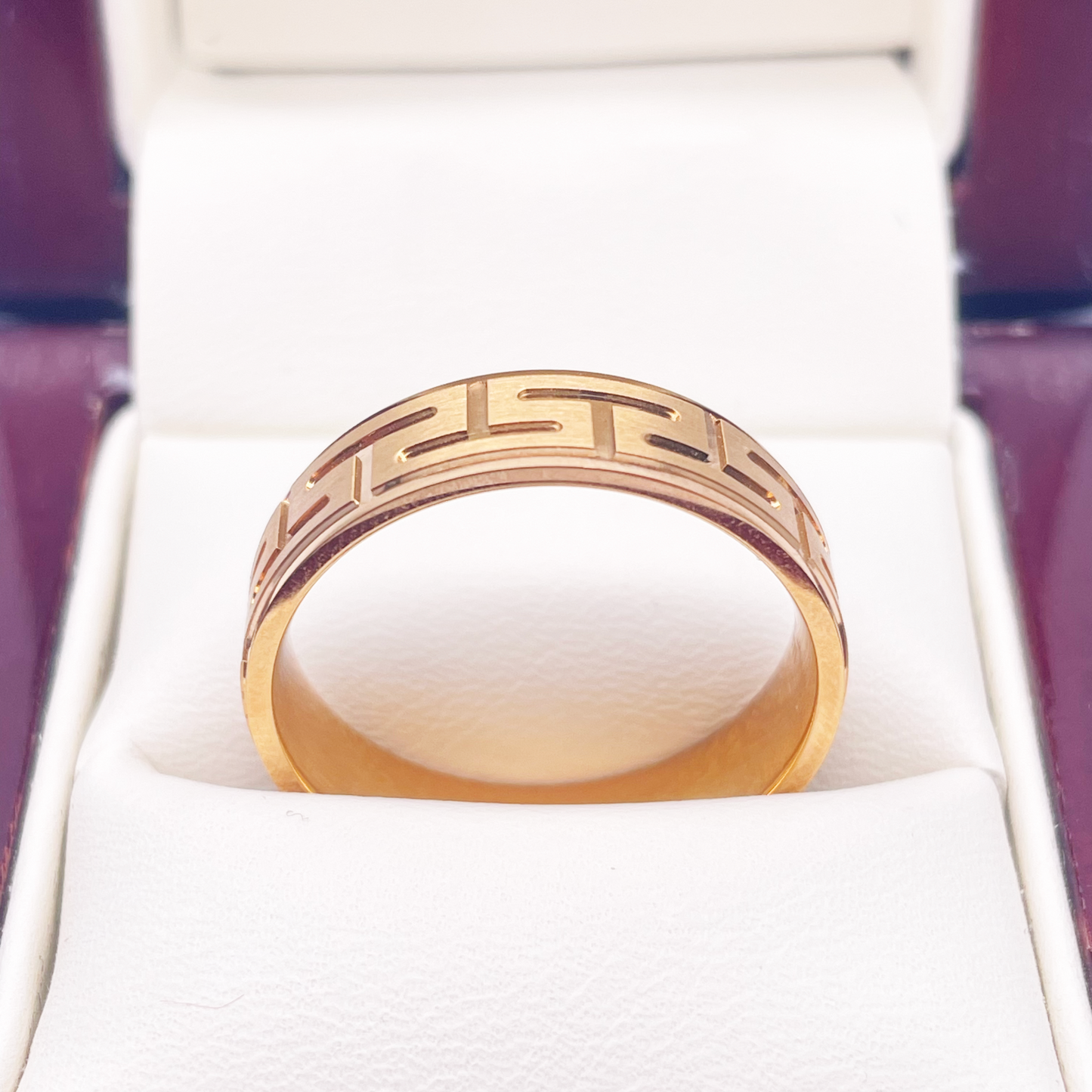 18ct Yellow Gold Mens Wedding 6mm Polished Band With Matt Greek Key Pattern