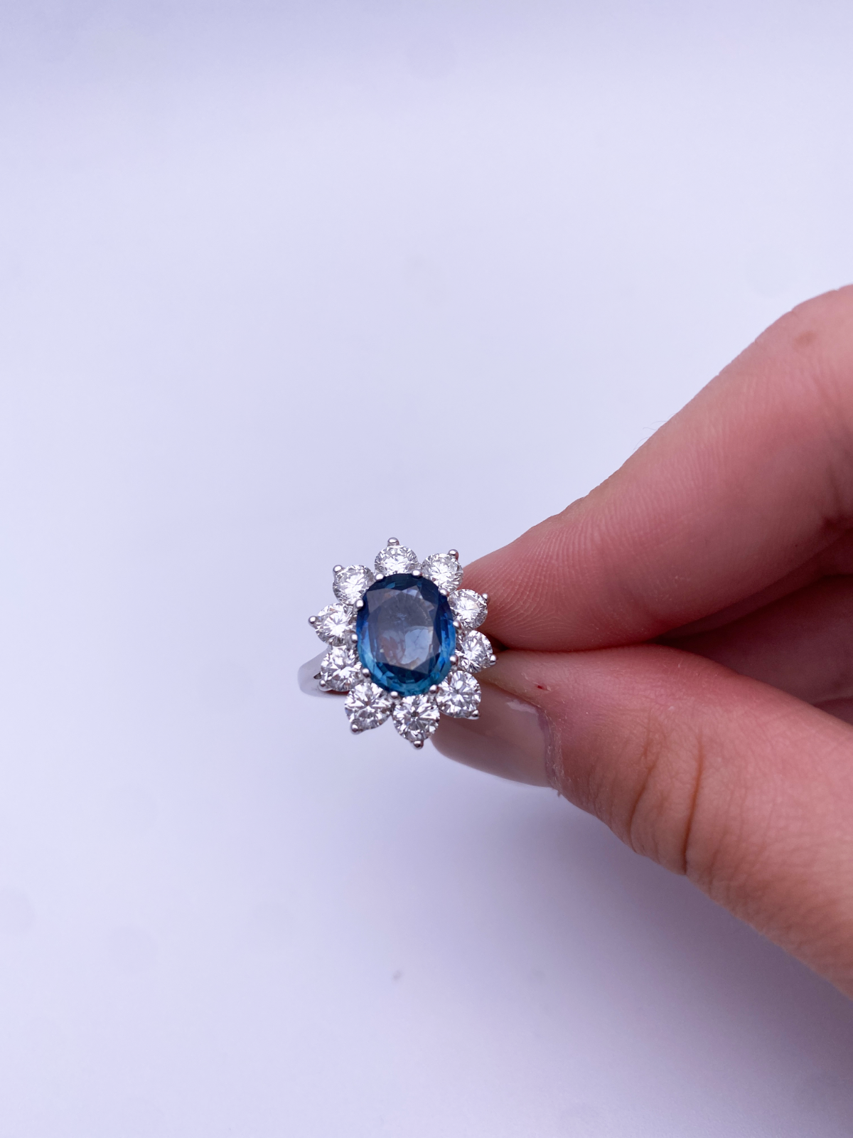 18ct White Gold Natural Blue Sapphire & Diamond Oval Cluster Ring 2.66 carats