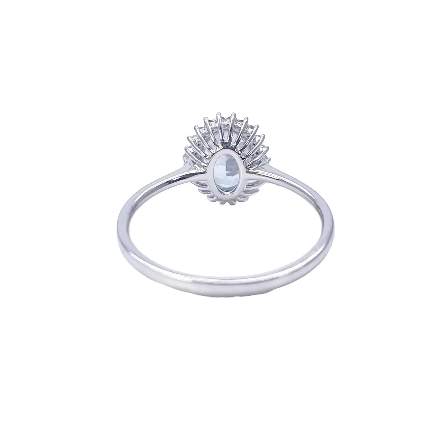 14ct White Gold  Natural Oval-Cut Aquamarine & Round Diamond Ring 0.94ct  Diamond Ring
