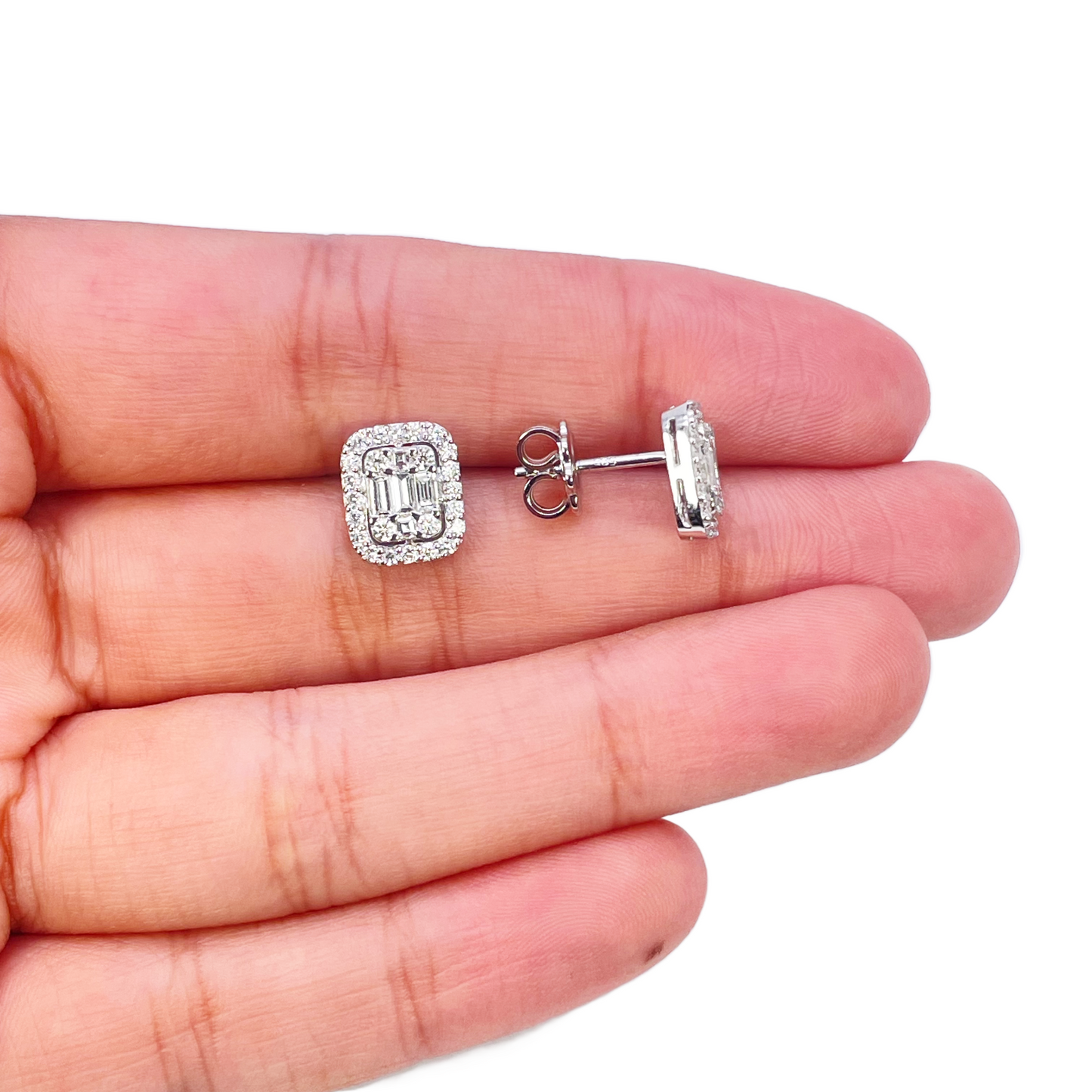 14ct White Gold Round & Baguette Rectangle Shaped Diamond Studs Earrings 0.80ct 