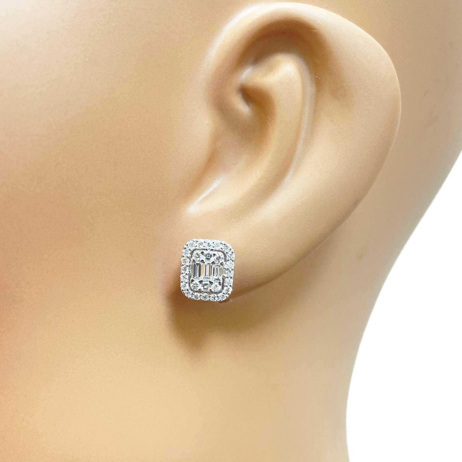 14ct White Gold Round & Baguette Rectangle Shaped Diamond Studs Earrings 0.80ct 