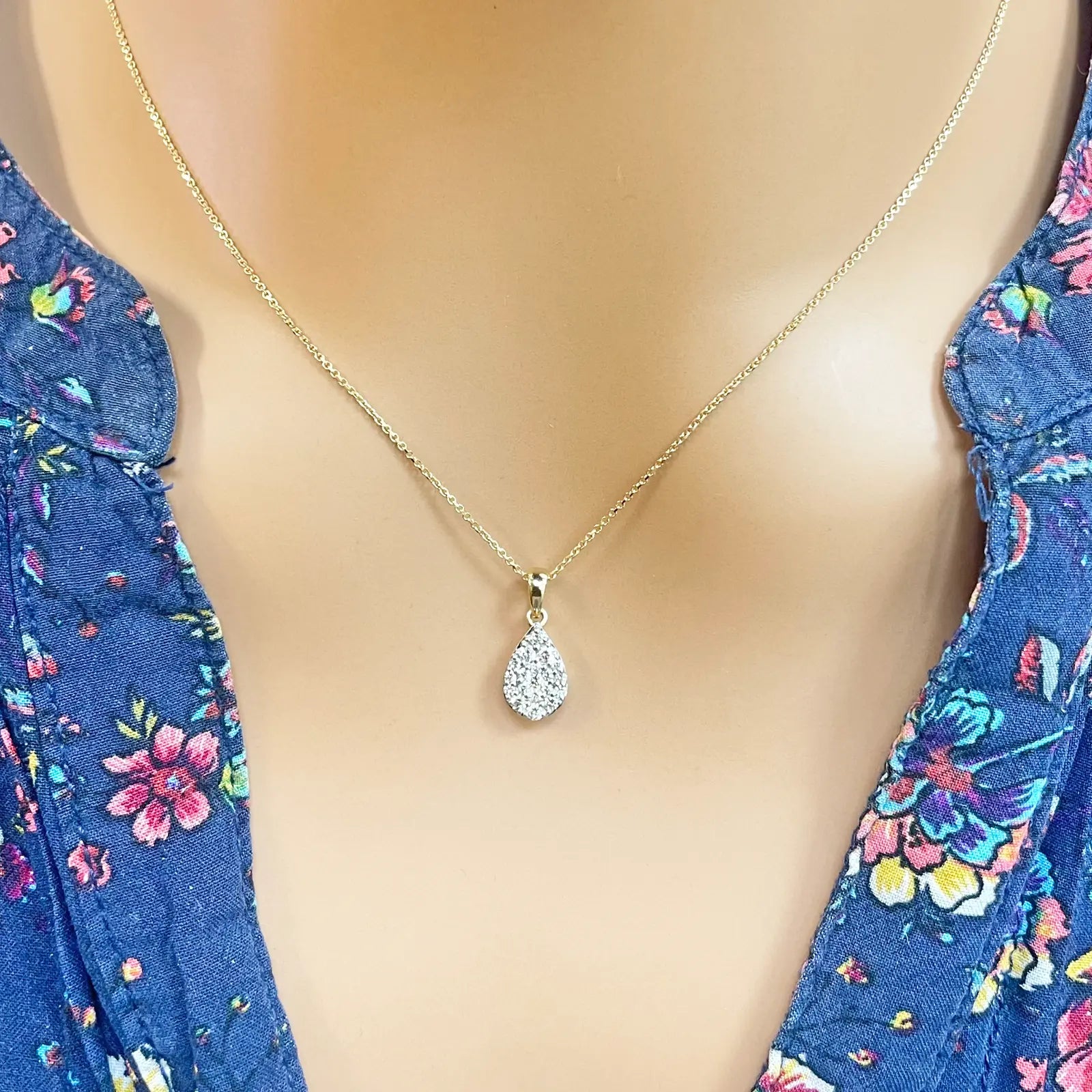 14ct Yellow Gold Round Diamond Pear Cluster Pendant 0.24ct 