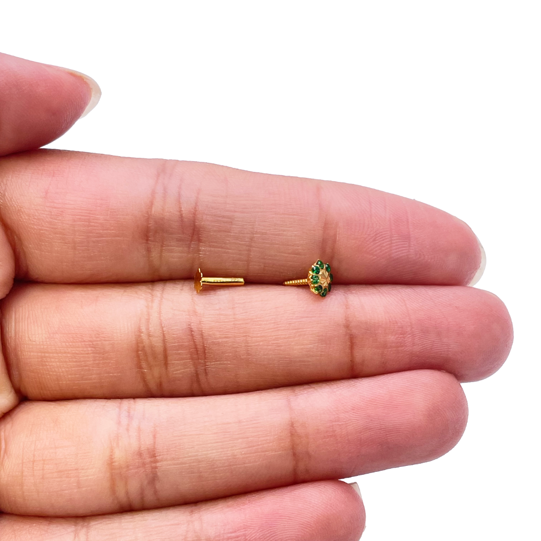 22ct Yellow Gold Green Cubic Zirconia Nose Stud