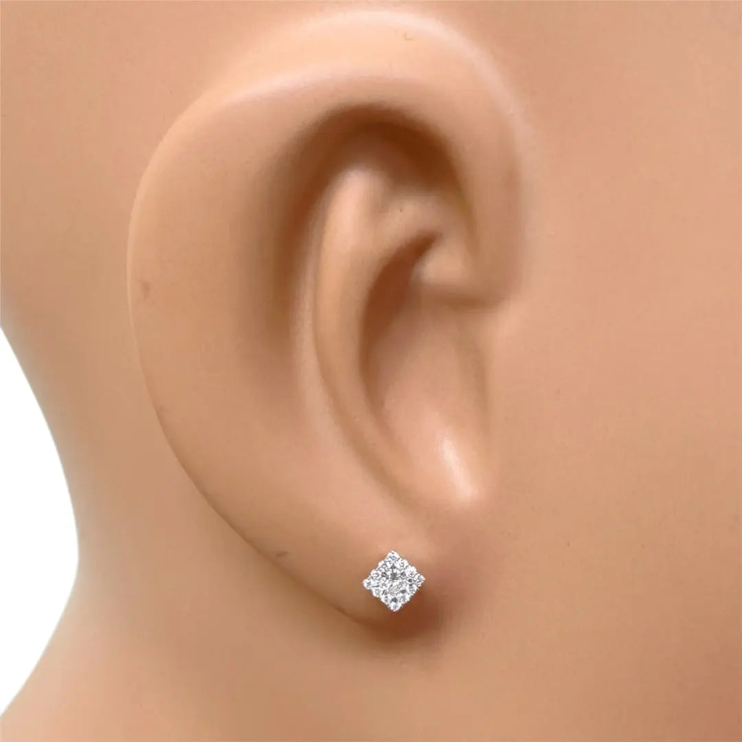 18K White gold Round and Princess cut Diamonds Stud Earrings 0.21 carats 