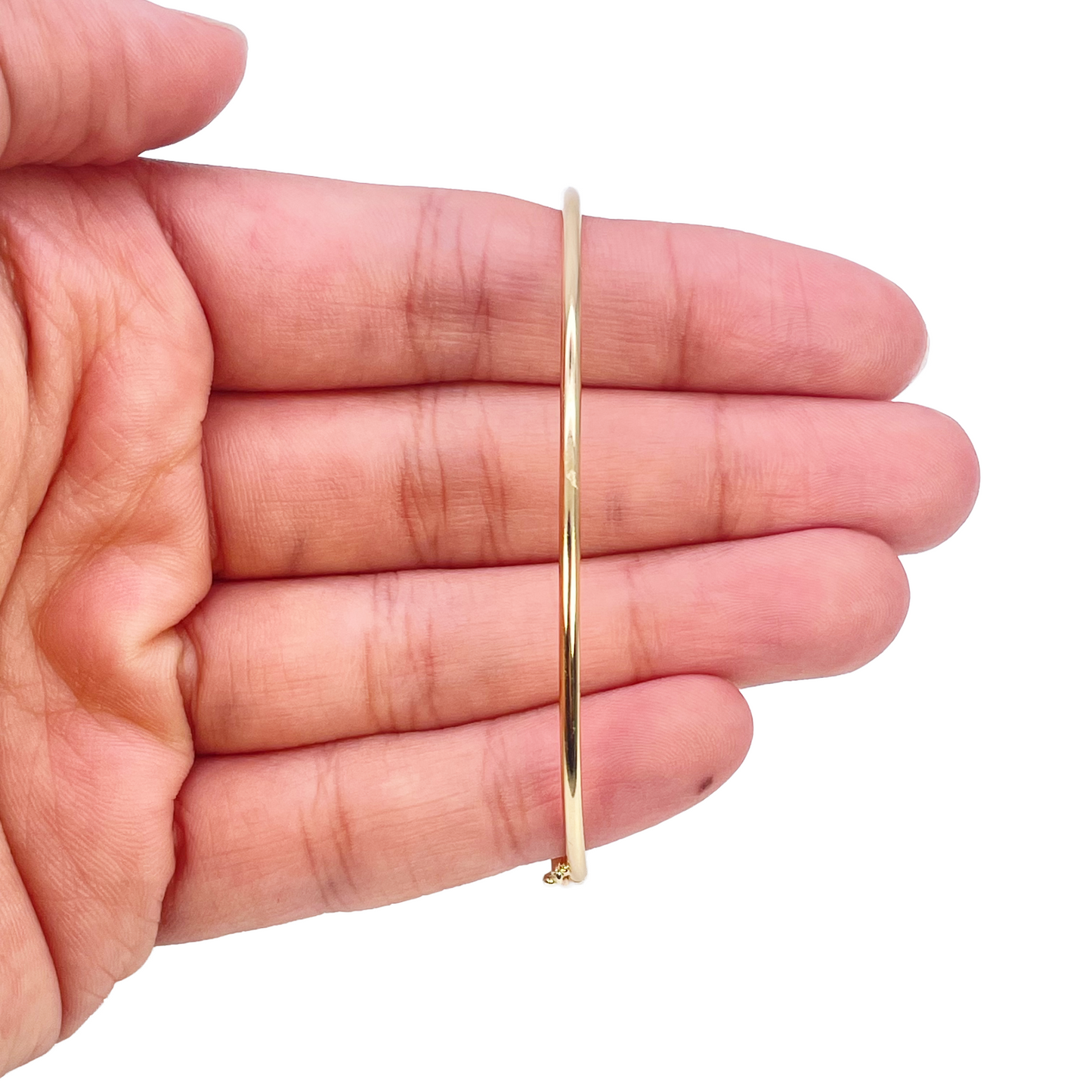 18ct Gold Bangle Minimalist Diamond Cut High Polished Bracelet Diameter 2.3 Inch 