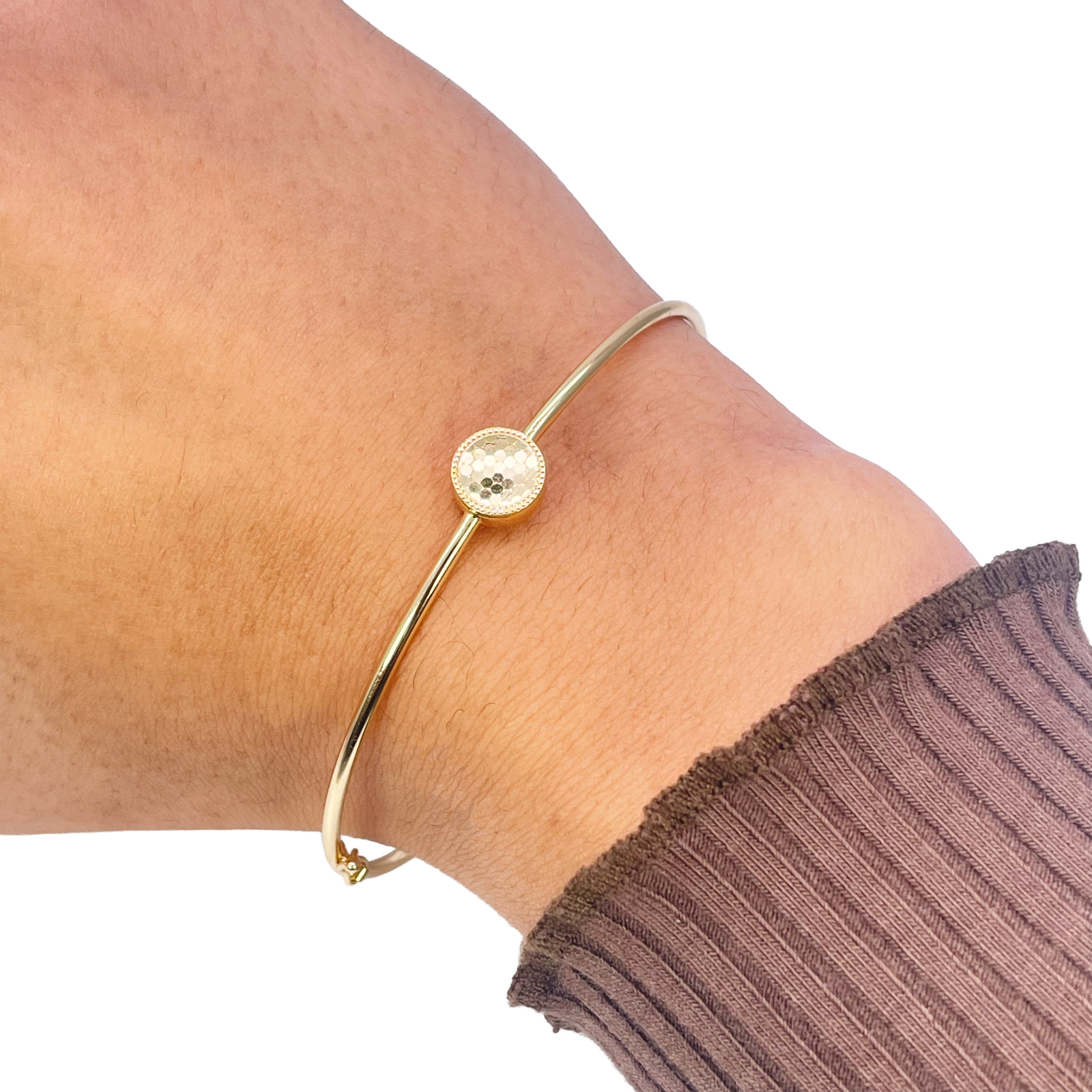 18ct Gold Bangle Minimalist Diamond Cut High Polished Bracelet Diameter 2.3 Inch 