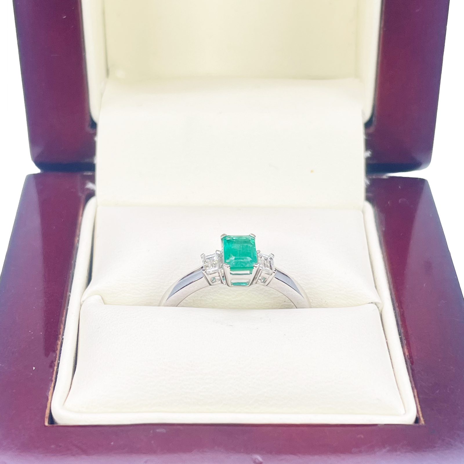 18ct Gold Emerald Diamond Ring Natural Baguette & Emerald Cut 0.75ct  Diamond Ring