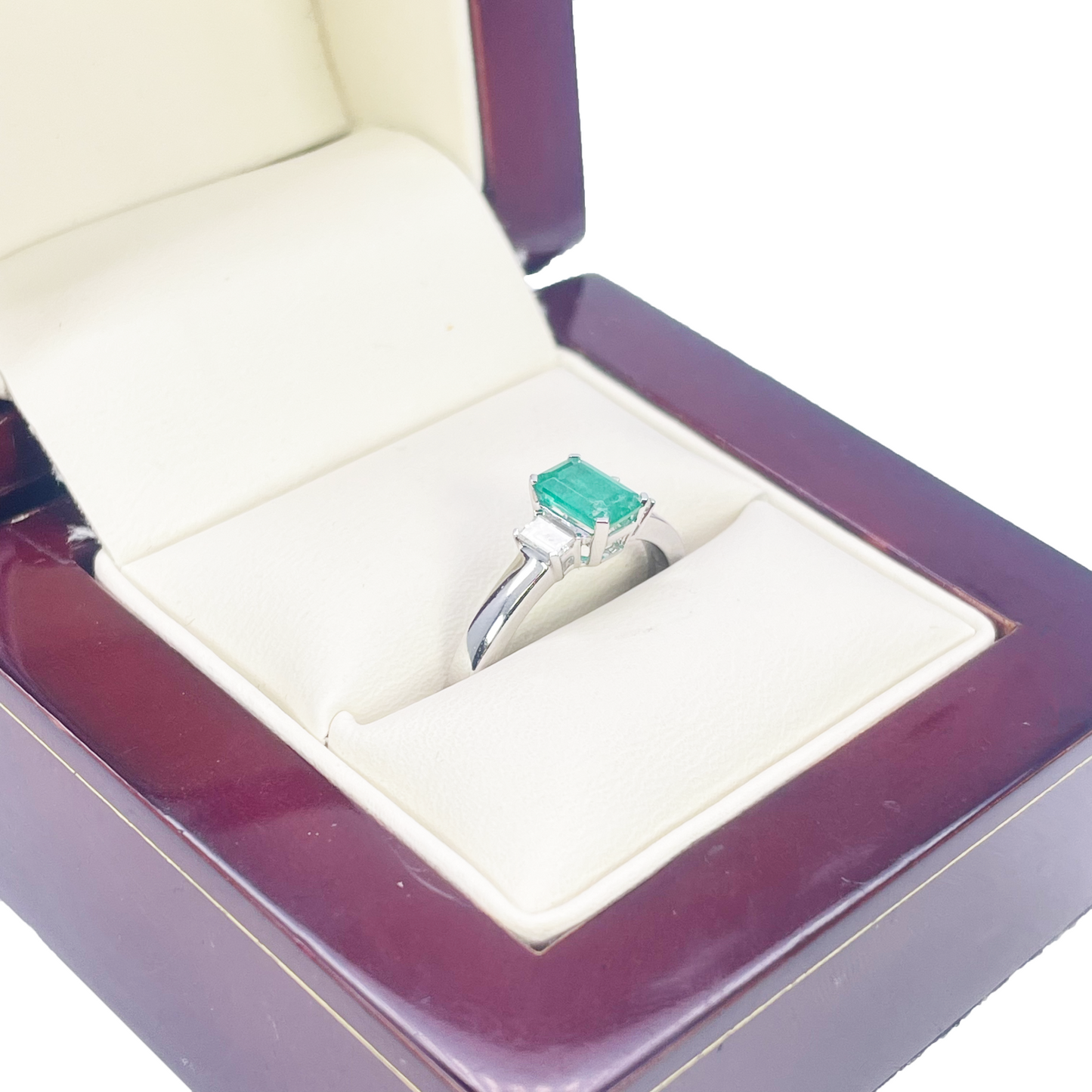 18ct Gold Emerald Diamond Ring Natural Baguette & Emerald Cut 0.75ct  Diamond Ring