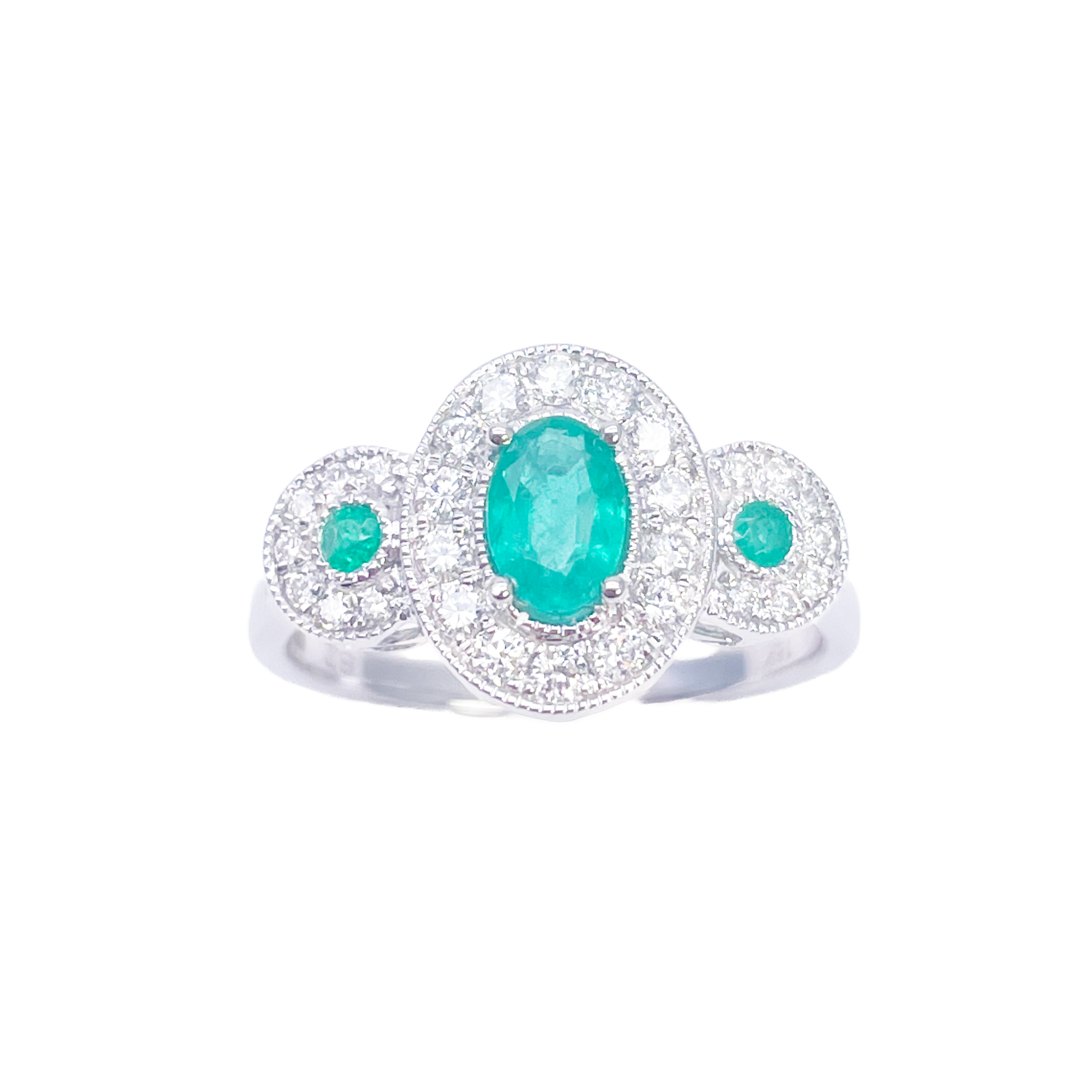 18ct Gold Natural Emerald Diamond Ring Round & Oval Cut 0.80ct  Diamond Ring