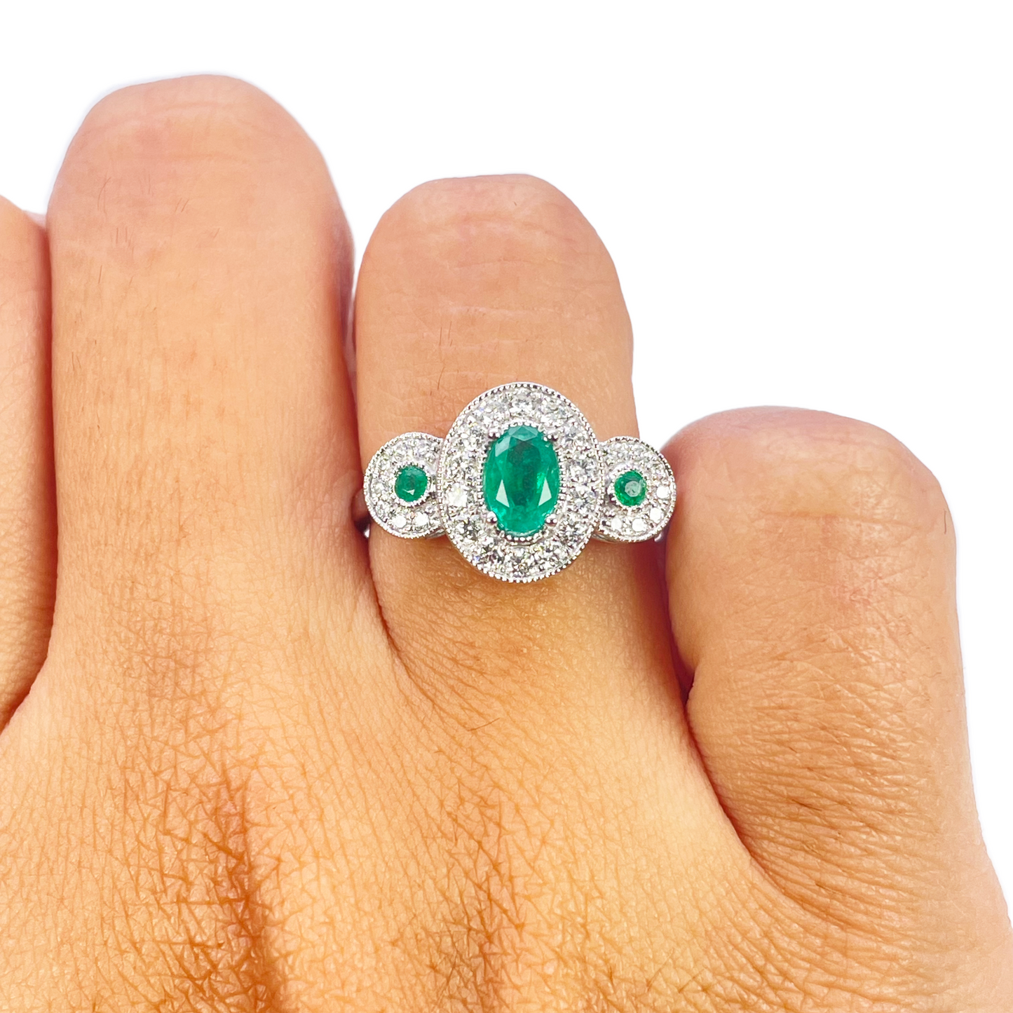 18ct Gold Natural Emerald Diamond Ring Round & Oval Cut 0.80ct  Diamond Ring